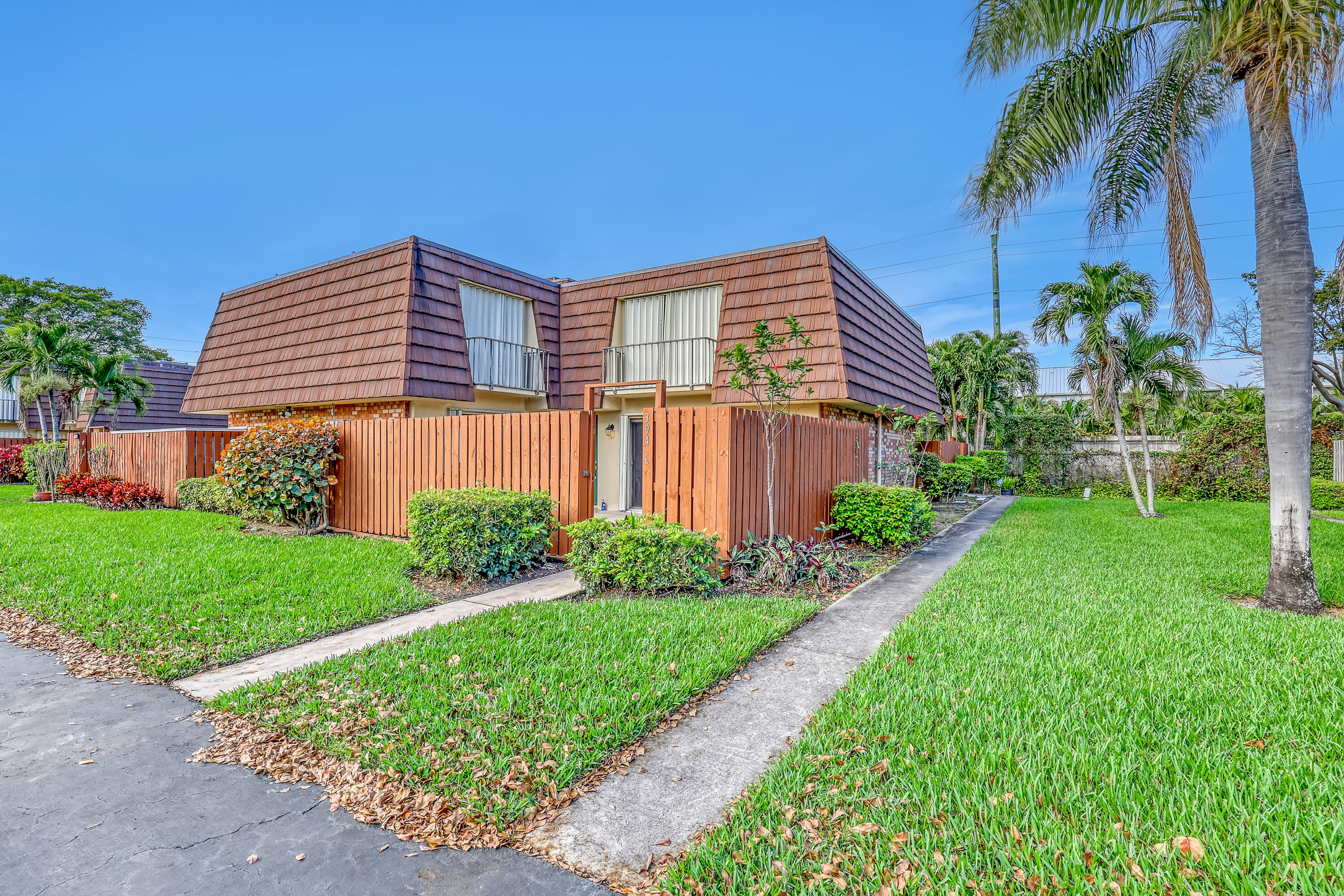 3943 Carolina Drive, Lake Worth, Palm Beach County, Florida - 2 Bedrooms  
2.5 Bathrooms - 