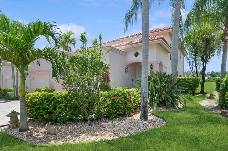 Property for Sale at 8074 Aberdeen Drive 202, Boynton Beach, Palm Beach County, Florida - Bedrooms: 3 
Bathrooms: 2  - $295,000