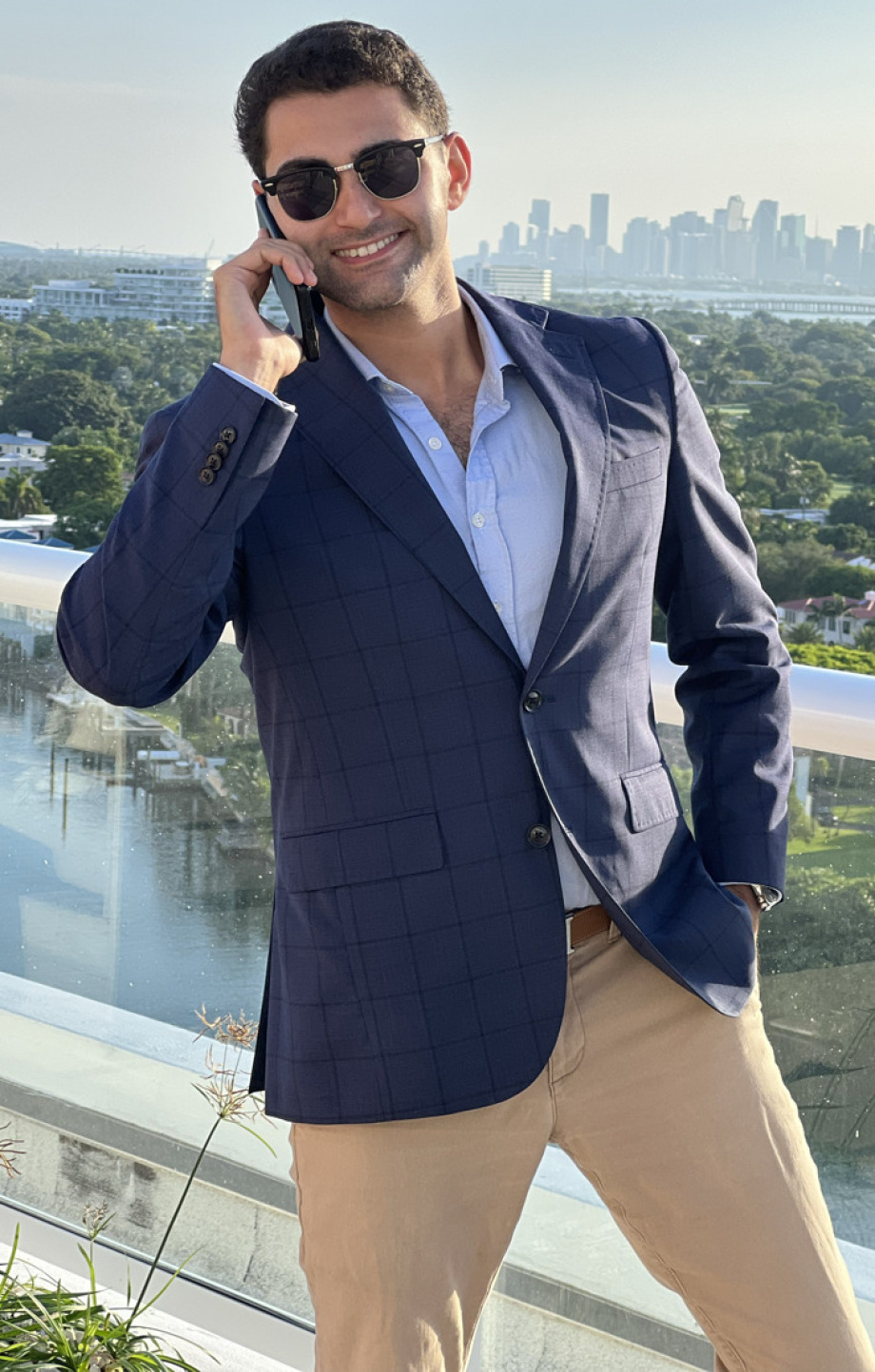 Agent Photo