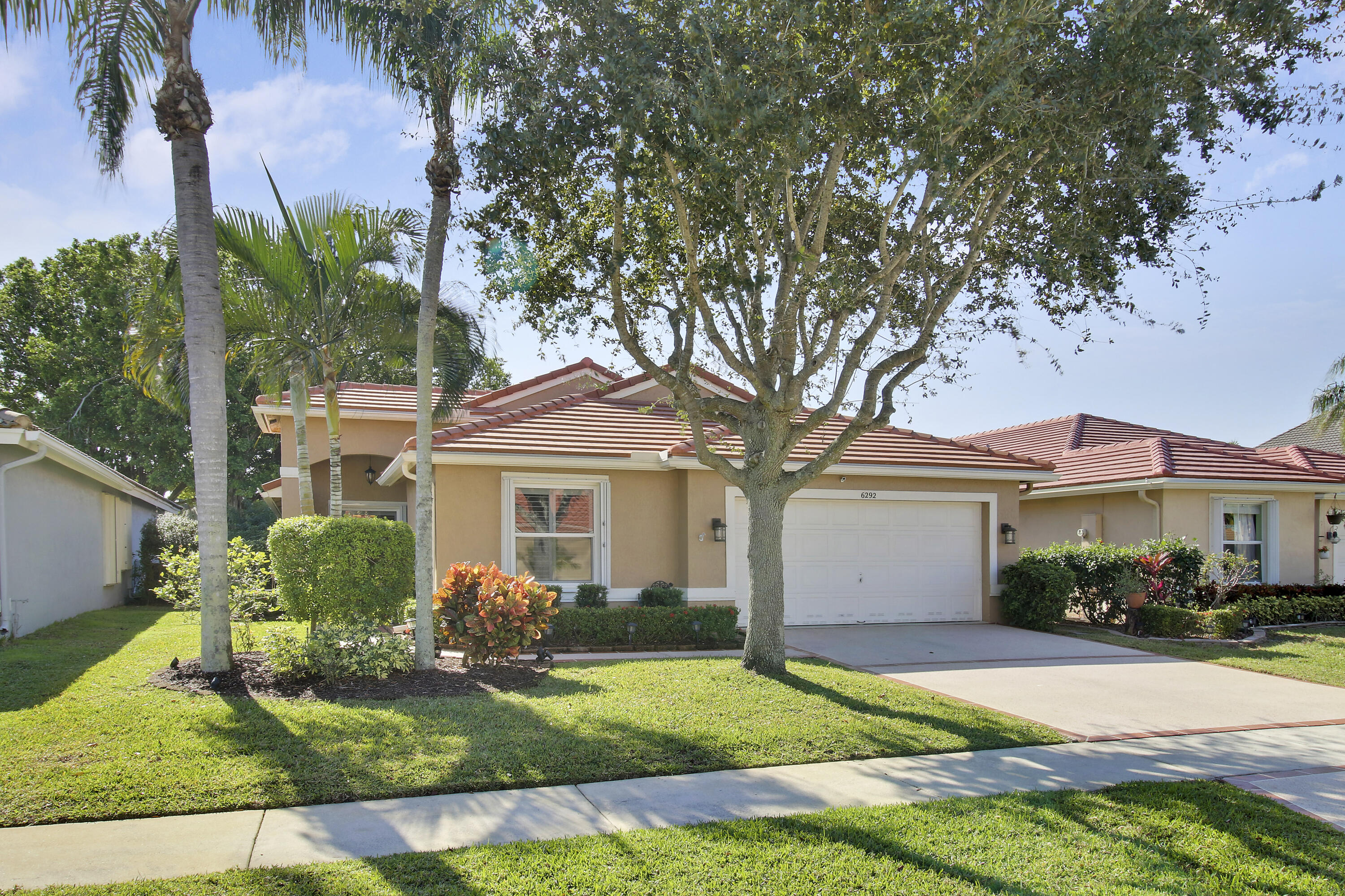 6292 Barton Creek Circle, Lake Worth, Palm Beach County, Florida - 2 Bedrooms  
2 Bathrooms - 