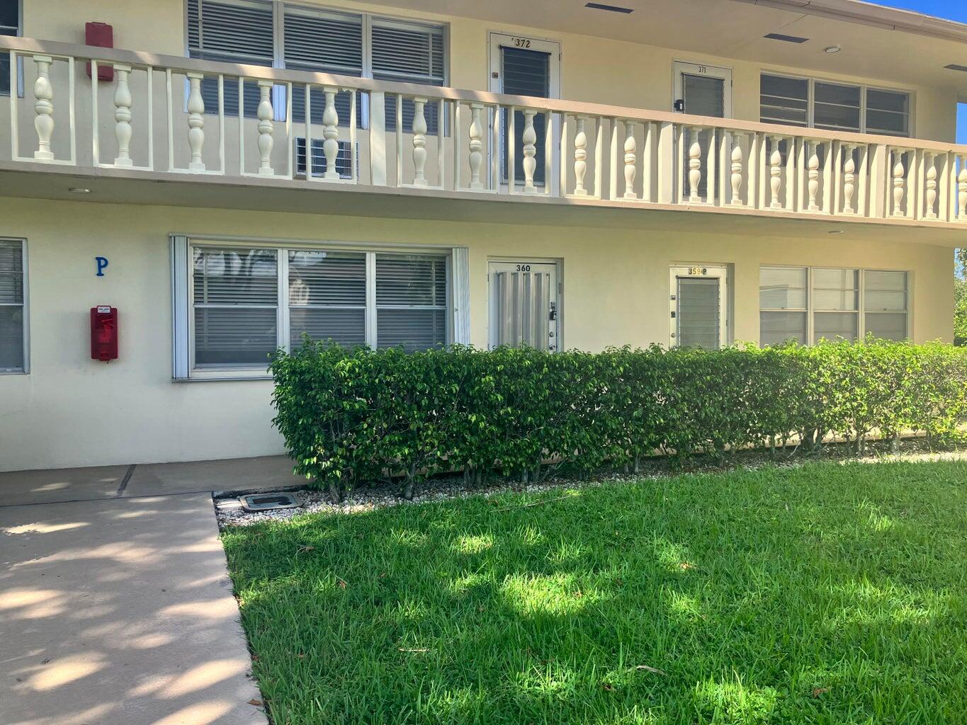 Property for Sale at 360 Windsor P, West Palm Beach, Palm Beach County, Florida - Bedrooms: 1 
Bathrooms: 1.5  - $97,500