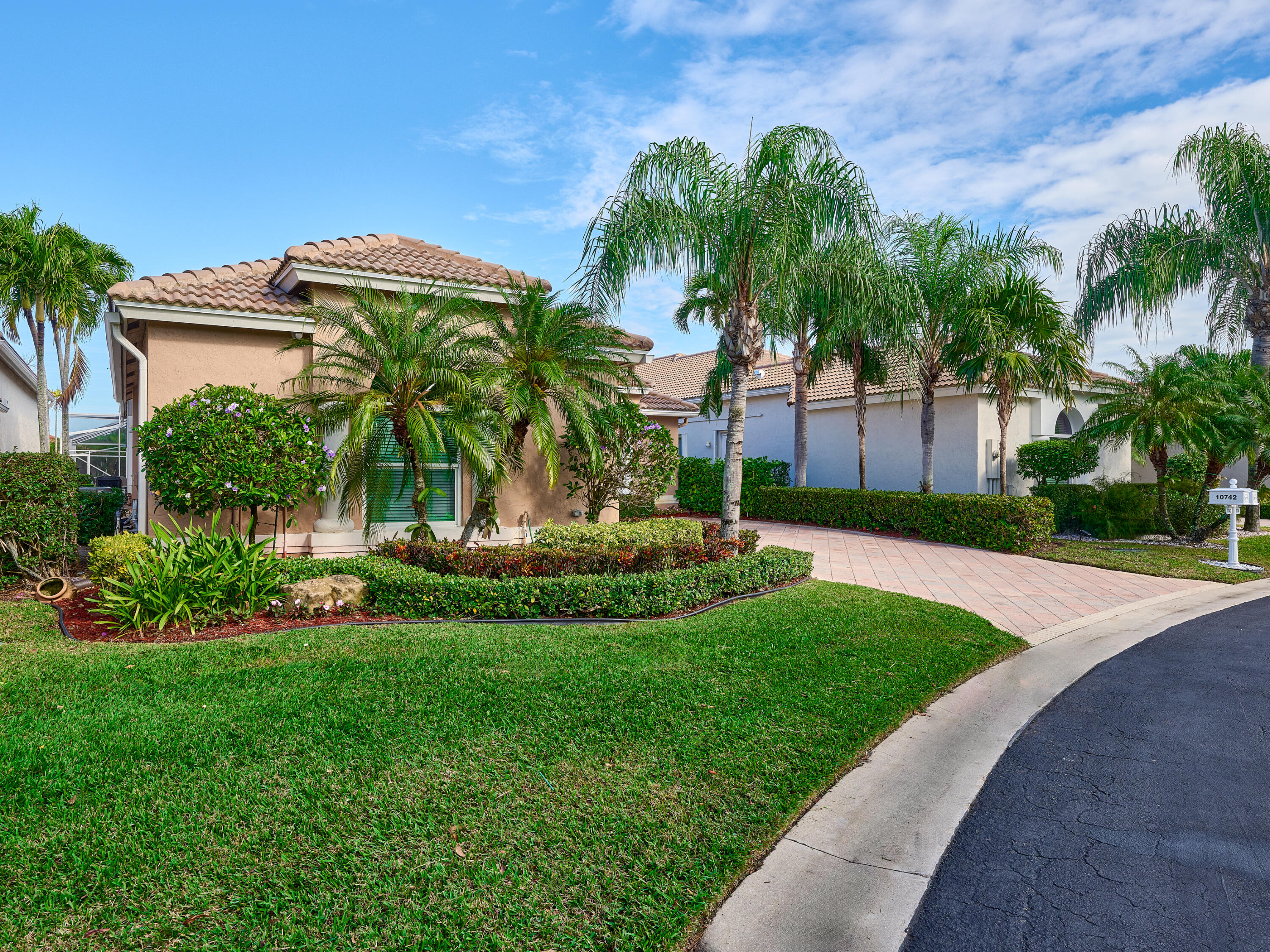 10742 Greenbriar Villa Drive, Lake Worth, Palm Beach County, Florida - 4 Bedrooms  
3.5 Bathrooms - 