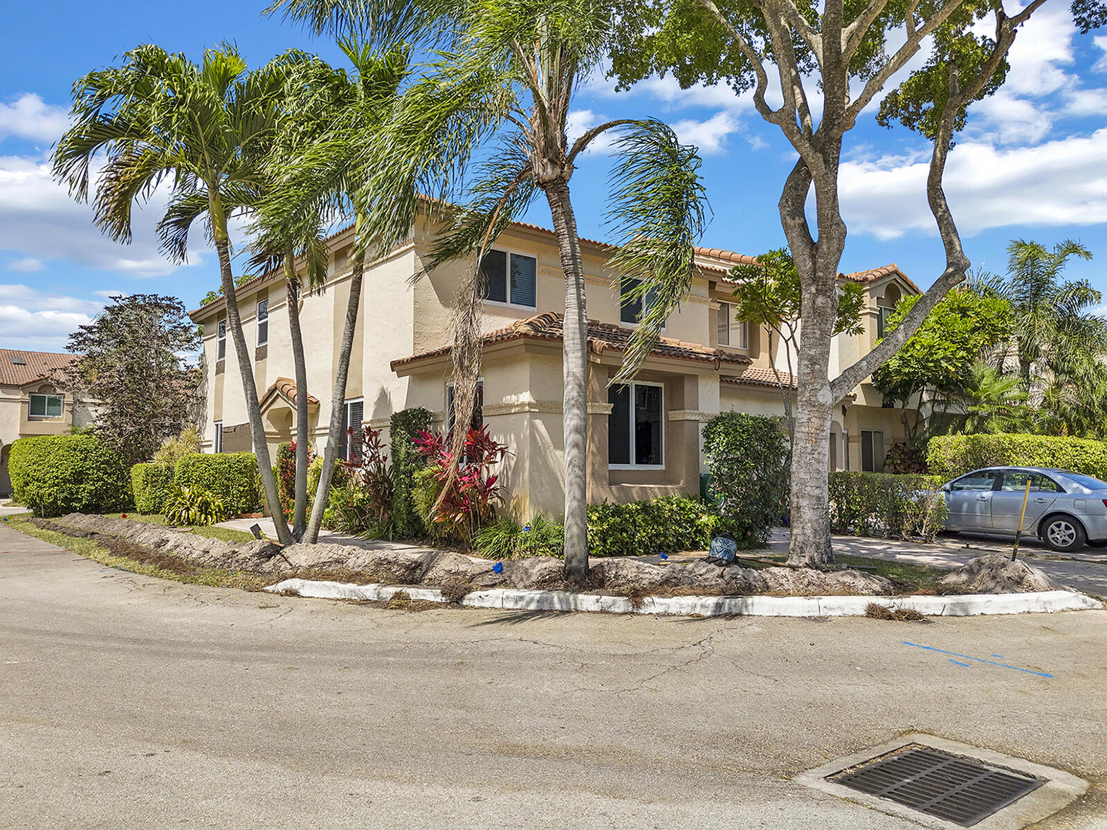 Property for Sale at 6807 Via Regina 1, Boca Raton, Palm Beach County, Florida - Bedrooms: 3 
Bathrooms: 3.5  - $670,000