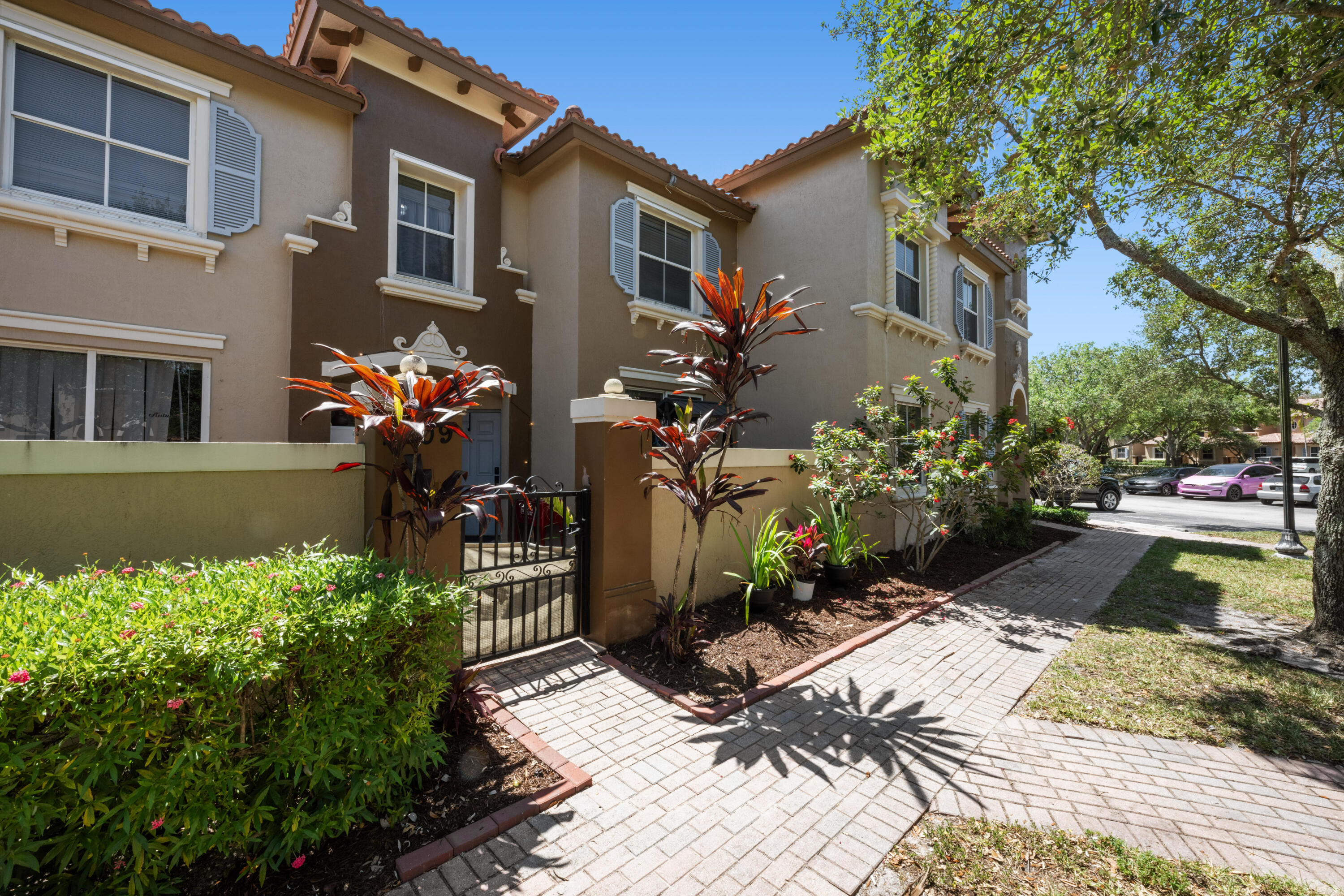 Property for Sale at 2905 Hidden Hills Road 2209, West Palm Beach, Palm Beach County, Florida - Bedrooms: 3 
Bathrooms: 2.5  - $299,999