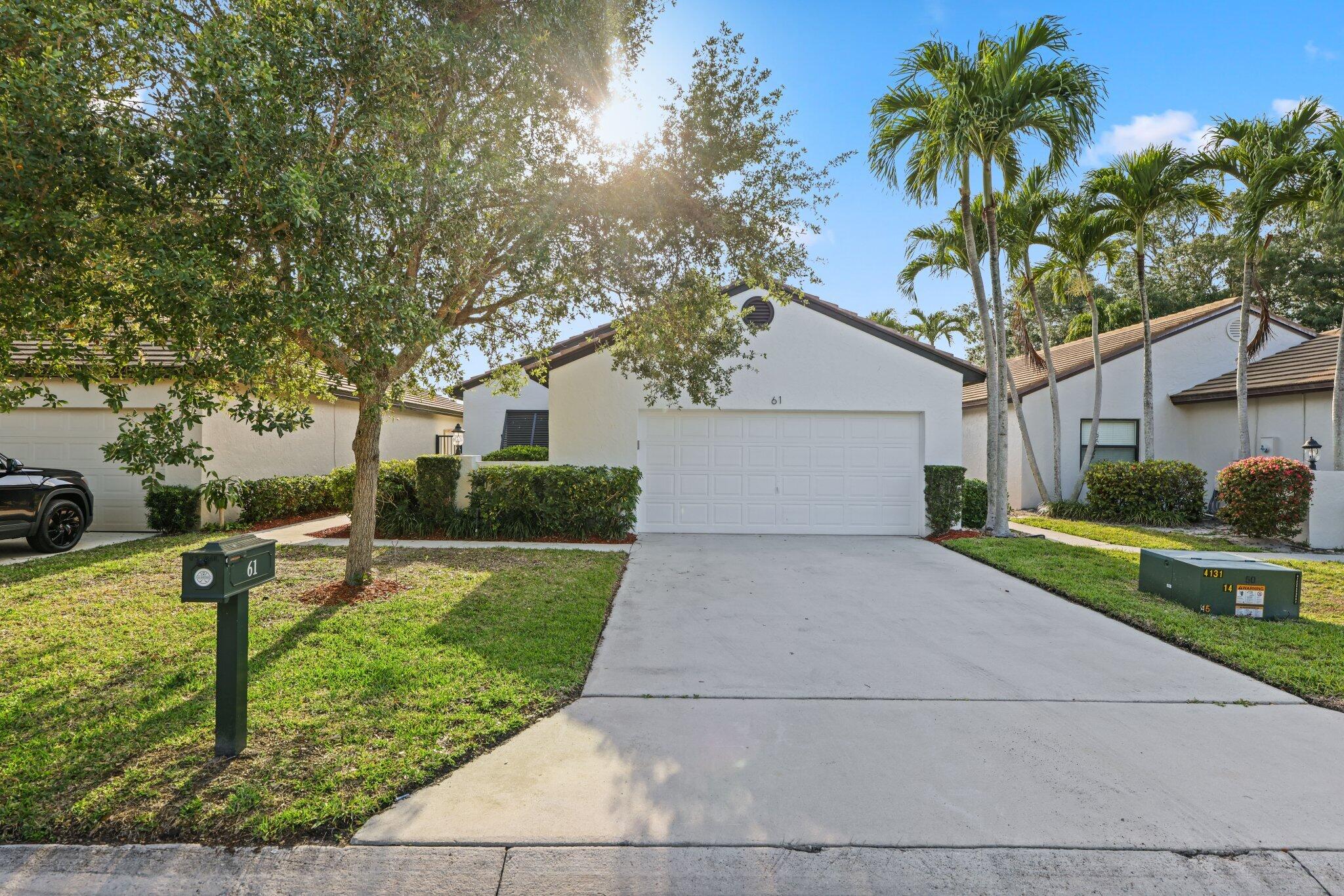 61 N Ironwood Way, Palm Beach Gardens, Palm Beach County, Florida - 3 Bedrooms  
2 Bathrooms - 