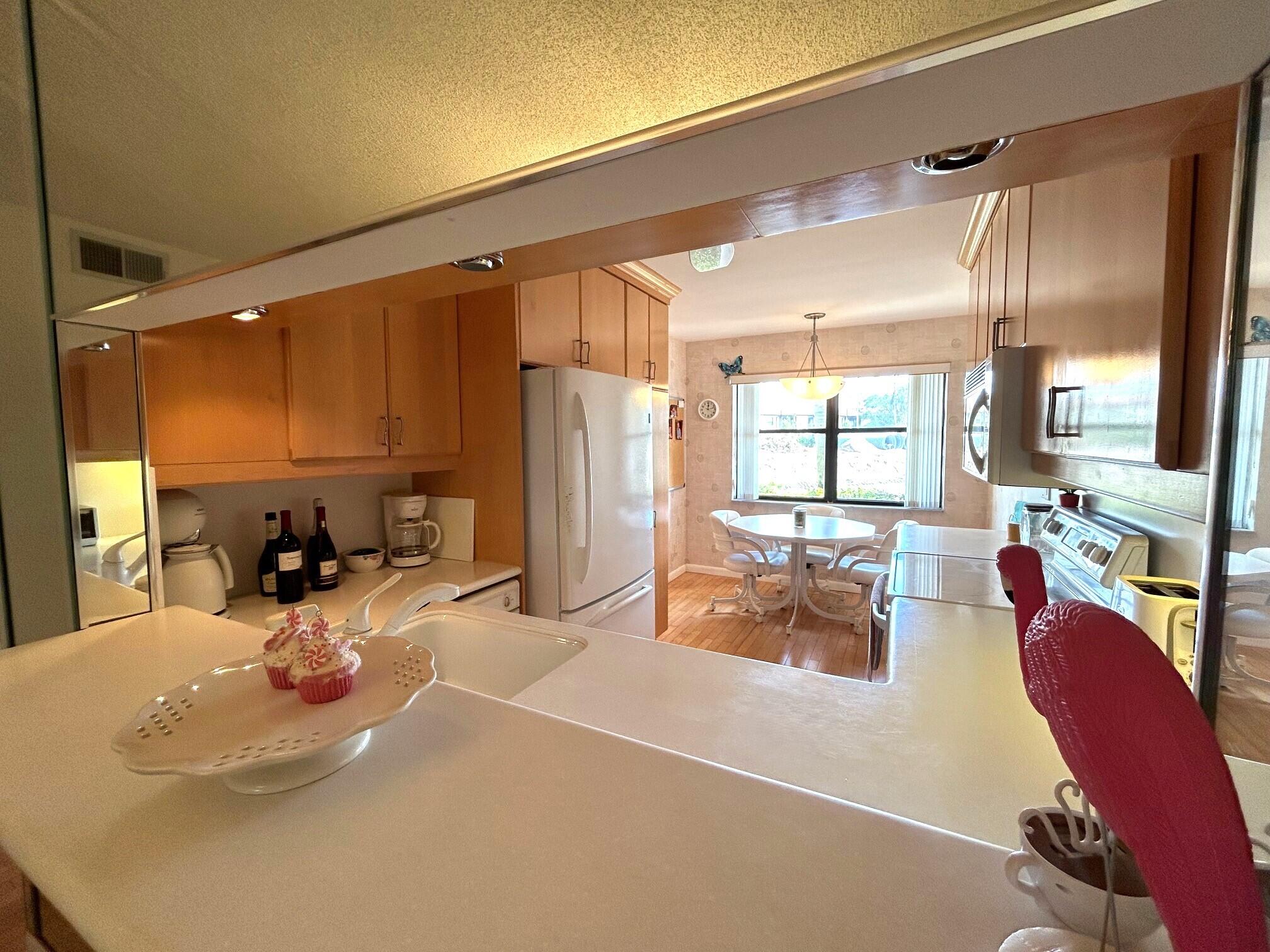7673 Tahiti Lane 106, Lake Worth, Palm Beach County, Florida - 2 Bedrooms  
2 Bathrooms - 