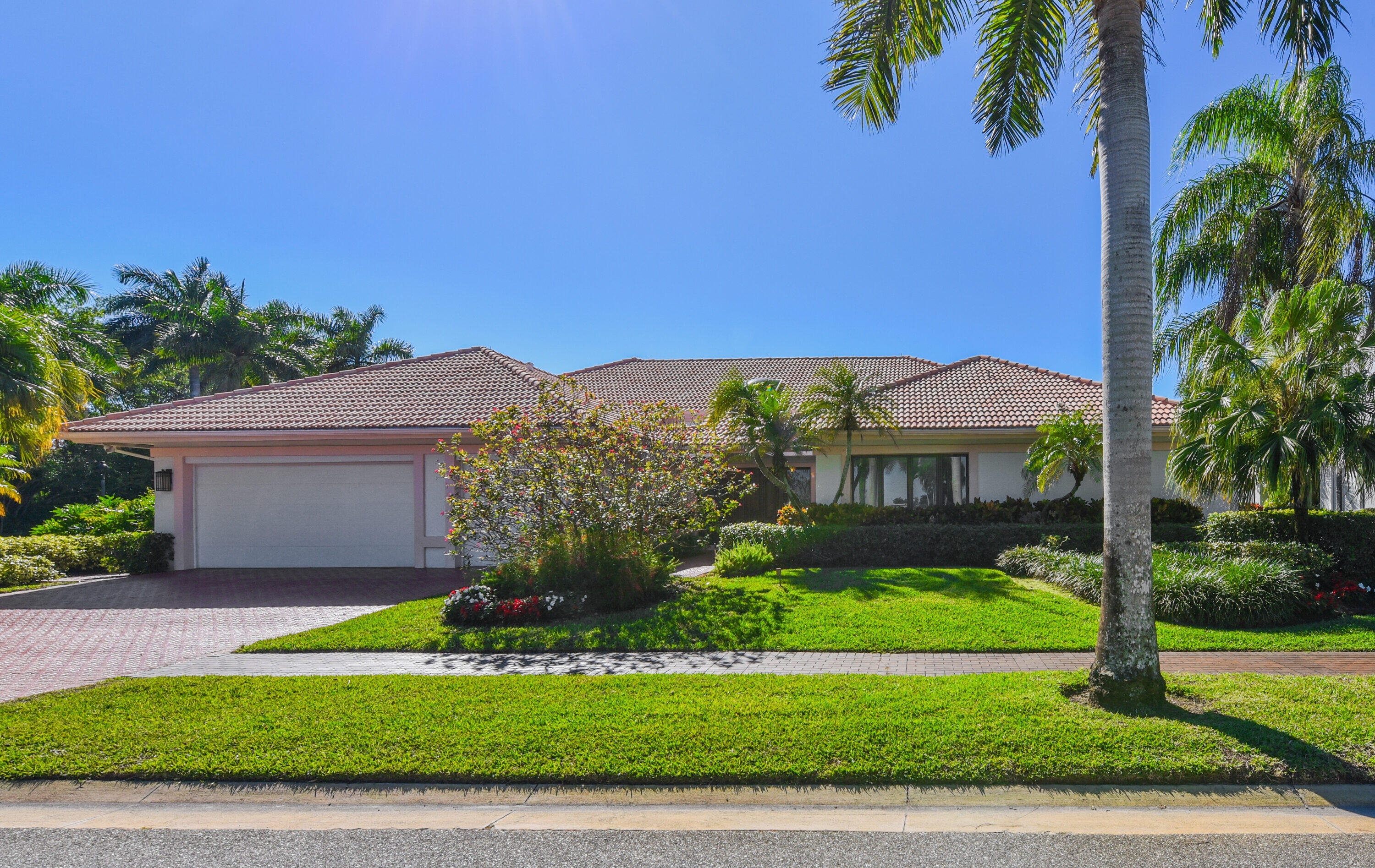 Property for Sale at 17344 Northway Circle, Boca Raton, Palm Beach County, Florida - Bedrooms: 4 
Bathrooms: 4  - $2,000,000