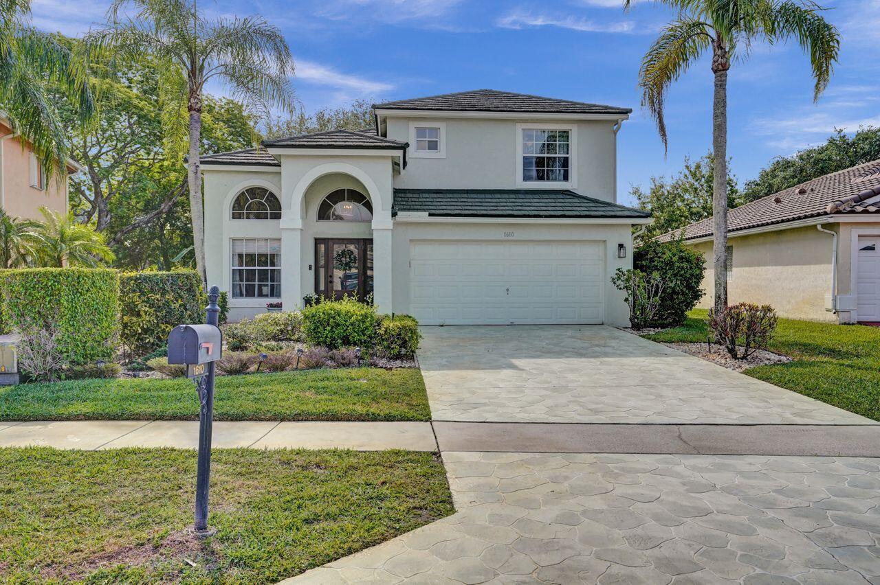 Property for Sale at 1610 Lakefield North Court, Wellington, Palm Beach County, Florida - Bedrooms: 3 
Bathrooms: 2.5  - $708,125