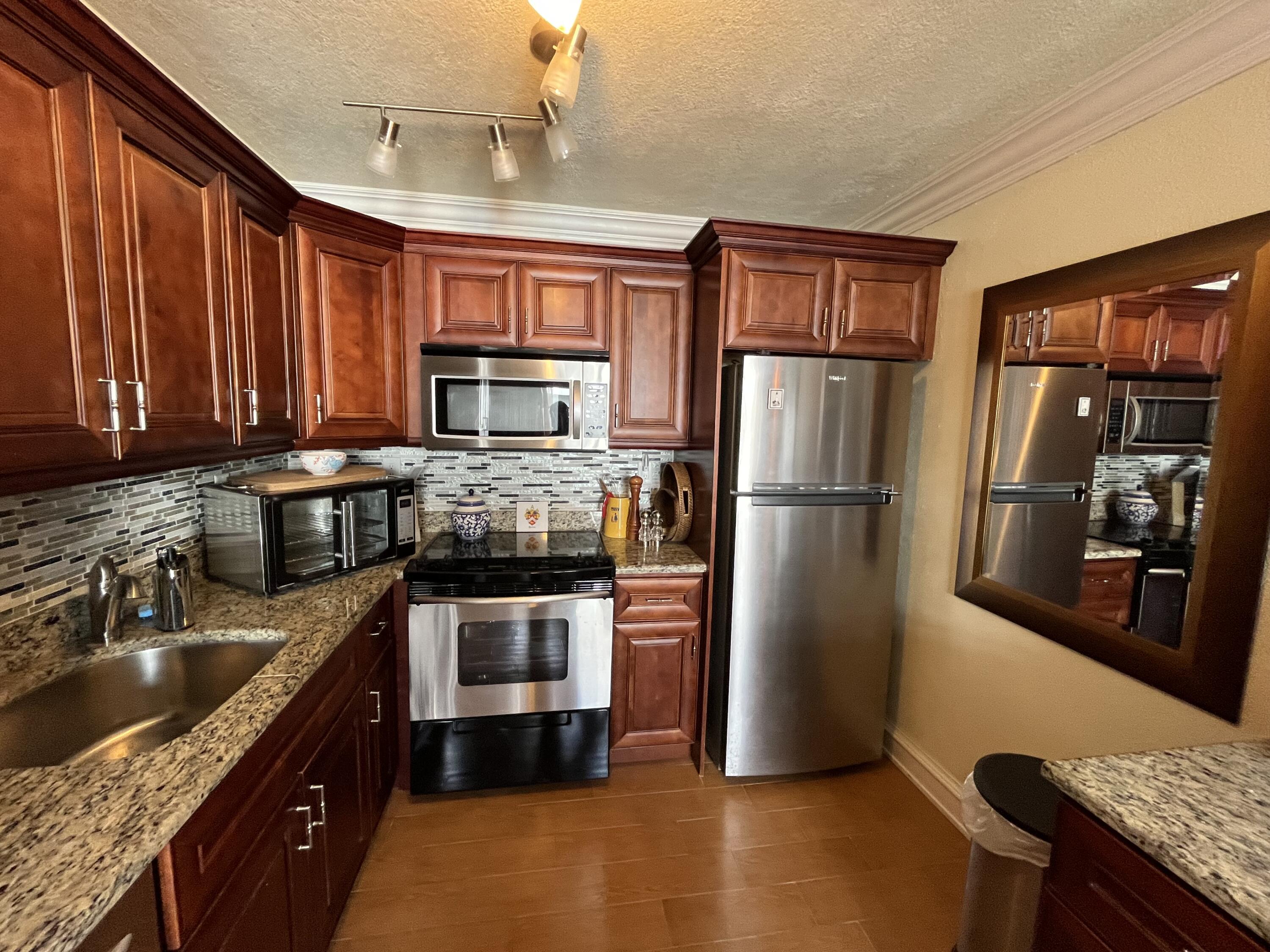 Property for Sale at 554 Burgundy  L, Delray Beach, Palm Beach County, Florida - Bedrooms: 1 
Bathrooms: 1.5  - $86,500