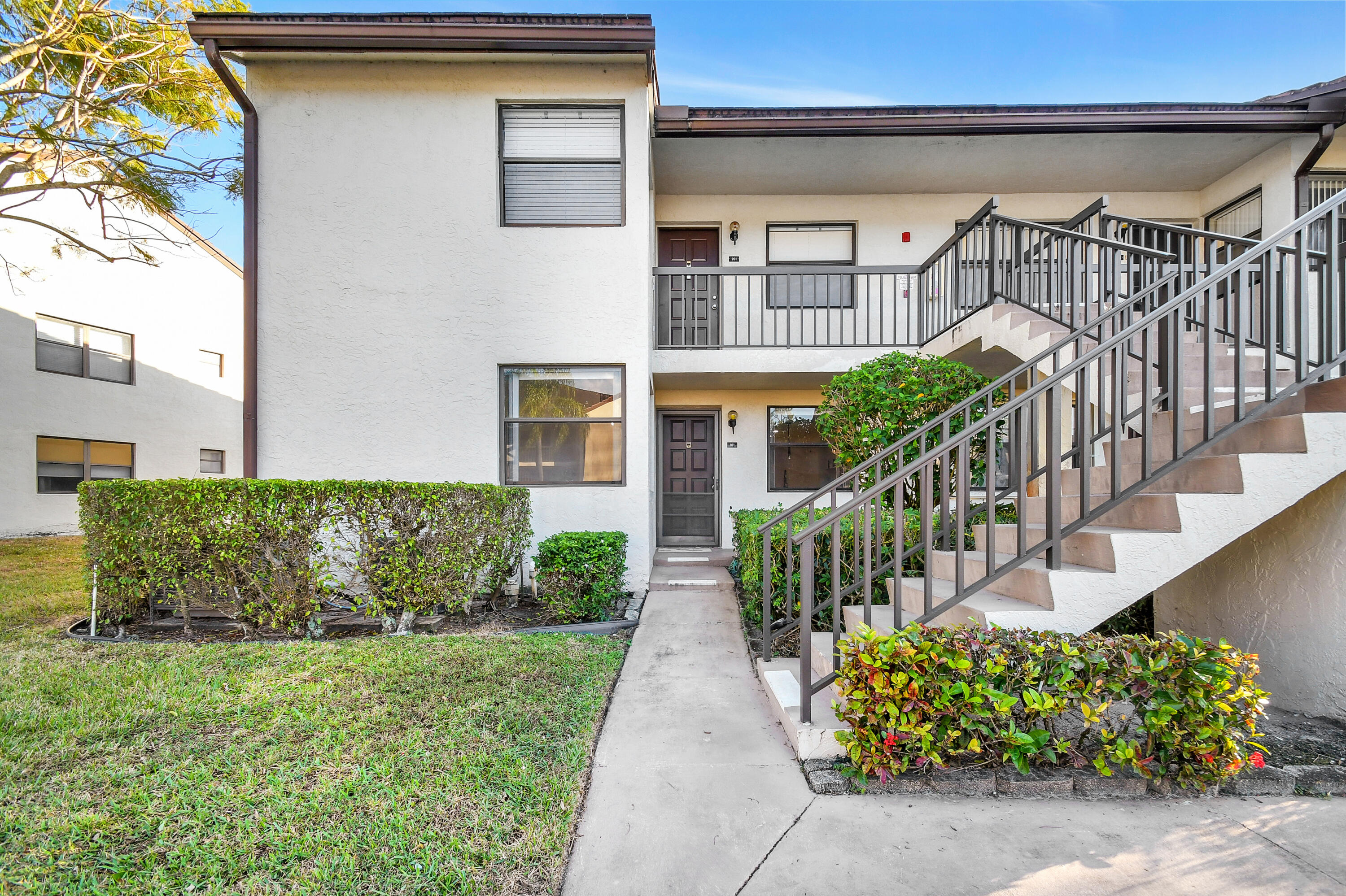 7674 Tahiti Lane 101, Lake Worth, Palm Beach County, Florida - 3 Bedrooms  
2 Bathrooms - 