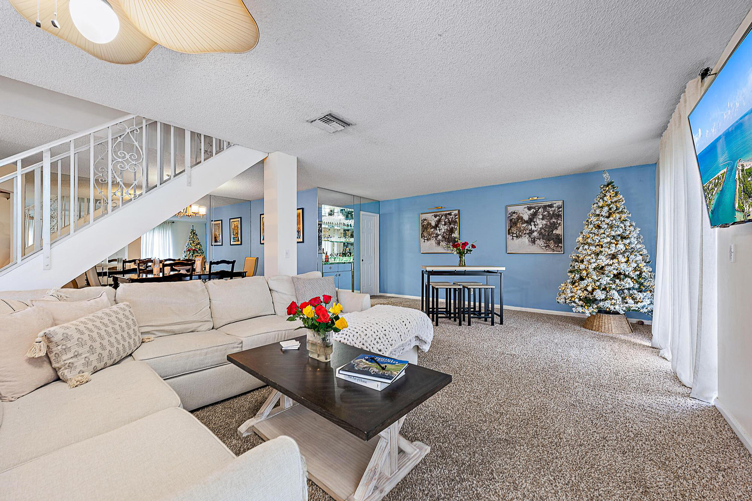 1402 Vision Drive, Palm Beach Gardens, Palm Beach County, Florida - 3 Bedrooms  
2.5 Bathrooms - 