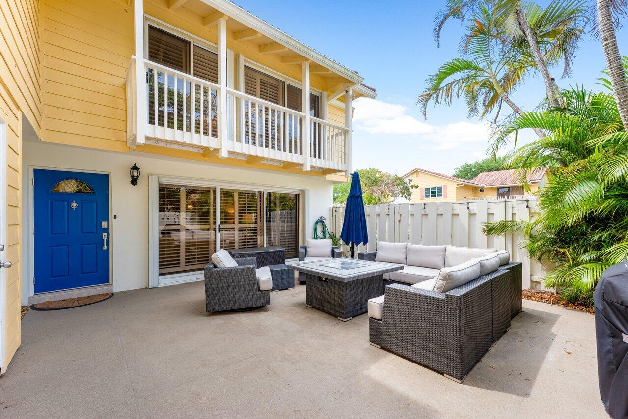 297 Seabreeze Circle 297, Jupiter, Palm Beach County, Florida - 3 Bedrooms  
2.5 Bathrooms - 