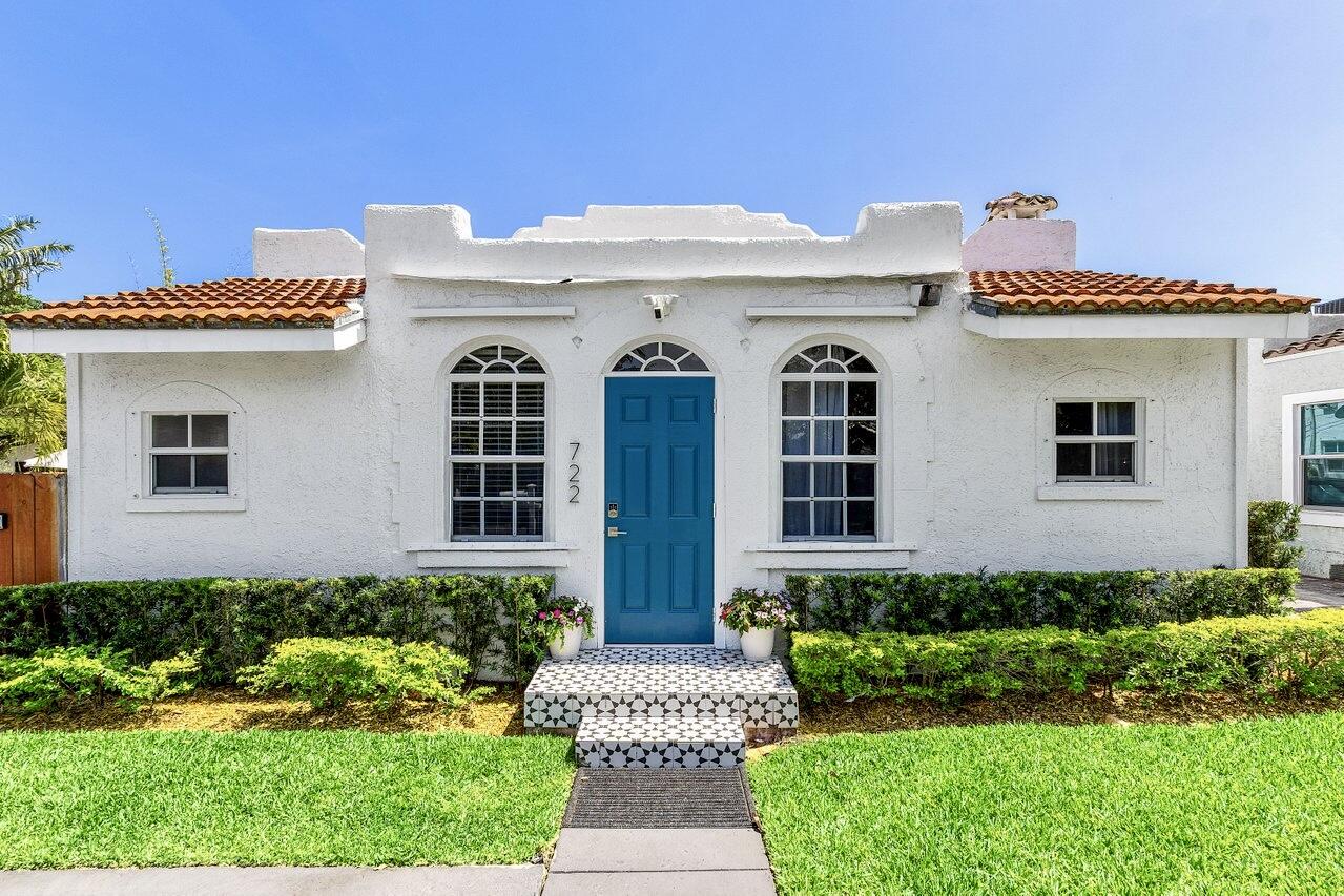 Property for Sale at 722 Valley Forge Road, West Palm Beach, Palm Beach County, Florida - Bedrooms: 2 
Bathrooms: 2  - $675,000