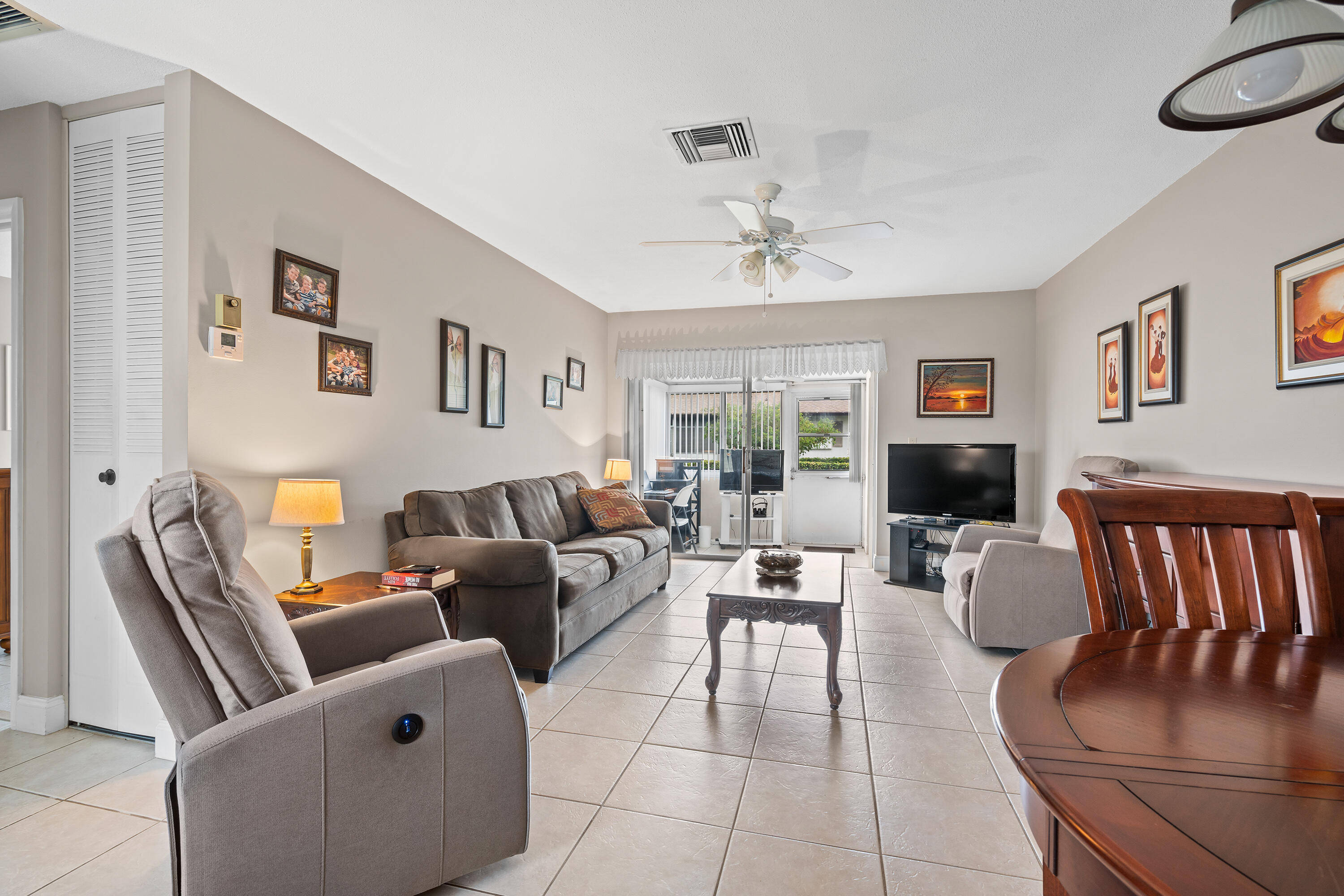 Property for Sale at 2822 Crosley Drive B, West Palm Beach, Palm Beach County, Florida - Bedrooms: 1 
Bathrooms: 1  - $104,900