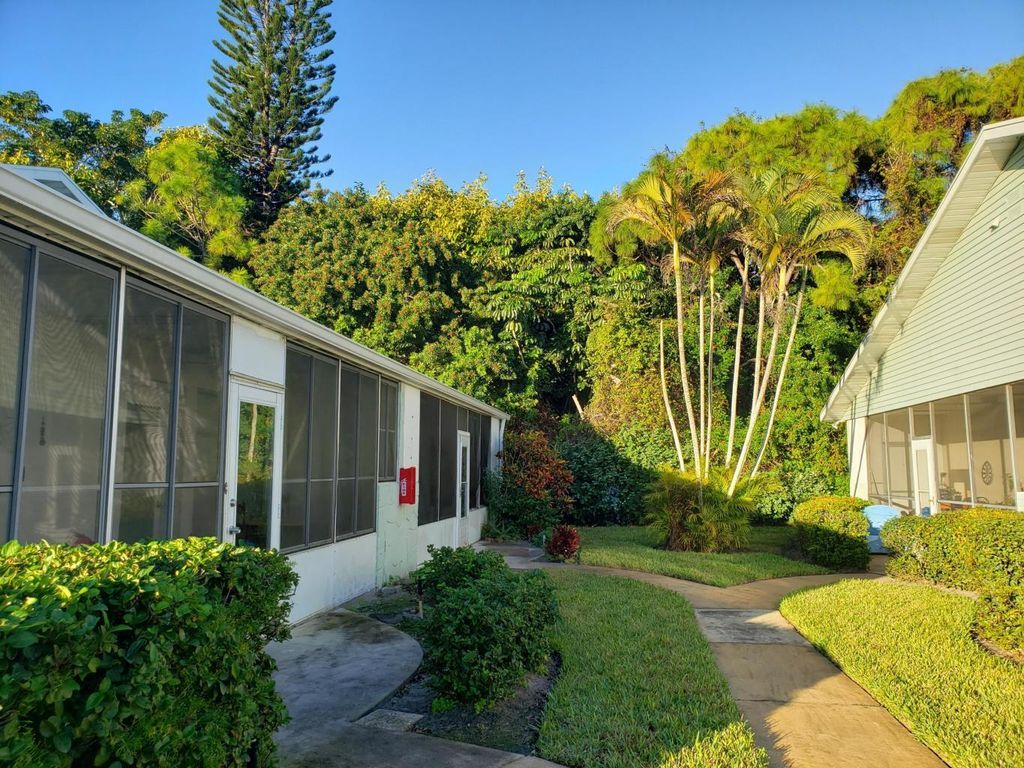 Photo of 2140 SE Edler Drive, Stuart, FL 34994 (MLS # RX-11041097)