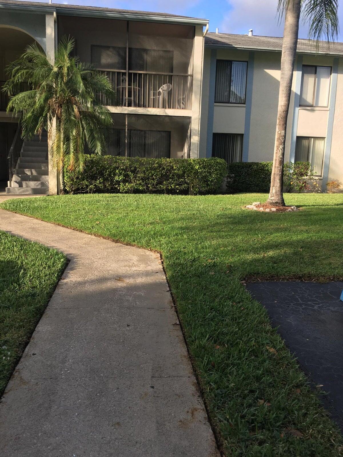 1117 Green Pine Boulevard H1, West Palm Beach, Palm Beach County, Florida - 3 Bedrooms  
2 Bathrooms - 