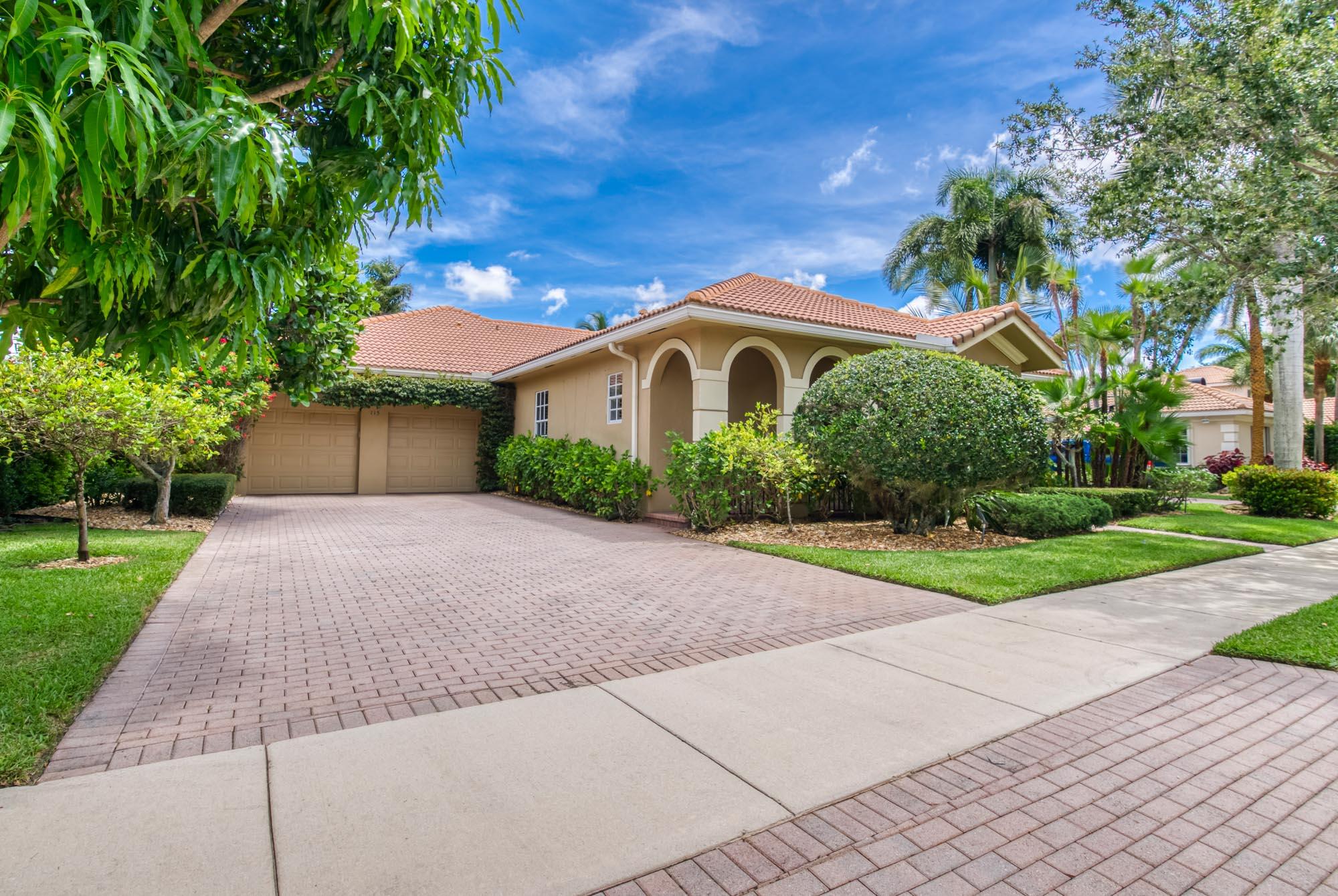 115 Via Veracruz, Jupiter, Palm Beach County, Florida - 4 Bedrooms  
3.5 Bathrooms - 