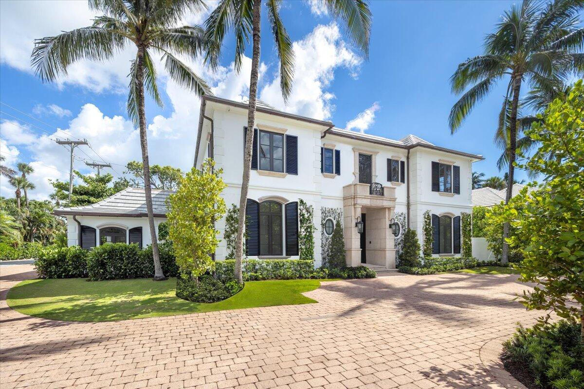 125 Via Vizcaya, Palm Beach, Palm Beach County, Florida - 5 Bedrooms  
5.5 Bathrooms - 