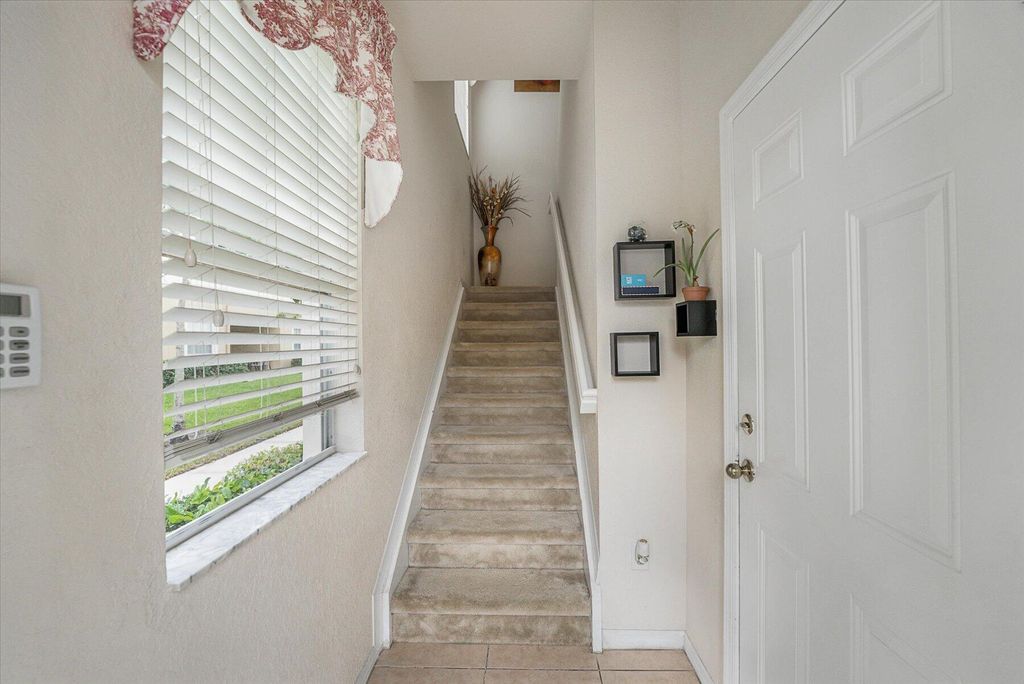 Photo of 1551 SE Hampshire Way #202, Stuart, FL 34994 (MLS # RX-10955261)