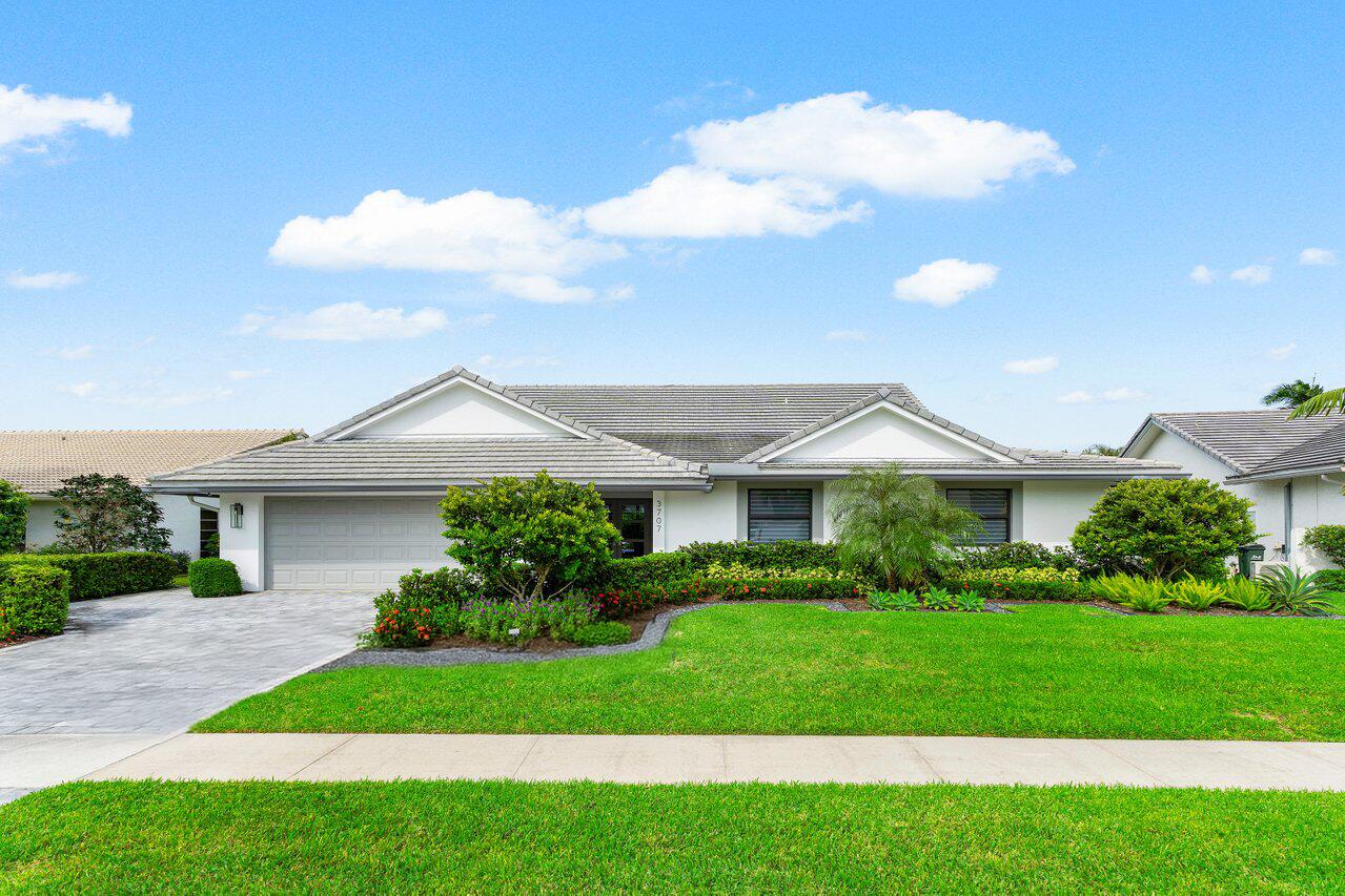 3707 Red Maple Circle, Delray Beach, Palm Beach County, Florida - 3 Bedrooms  
2.5 Bathrooms - 