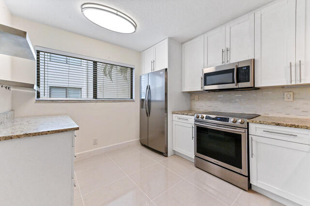 15450 Pembridge Avenue 174, Delray Beach, Palm Beach County, Florida - 2 Bedrooms  
2 Bathrooms - 