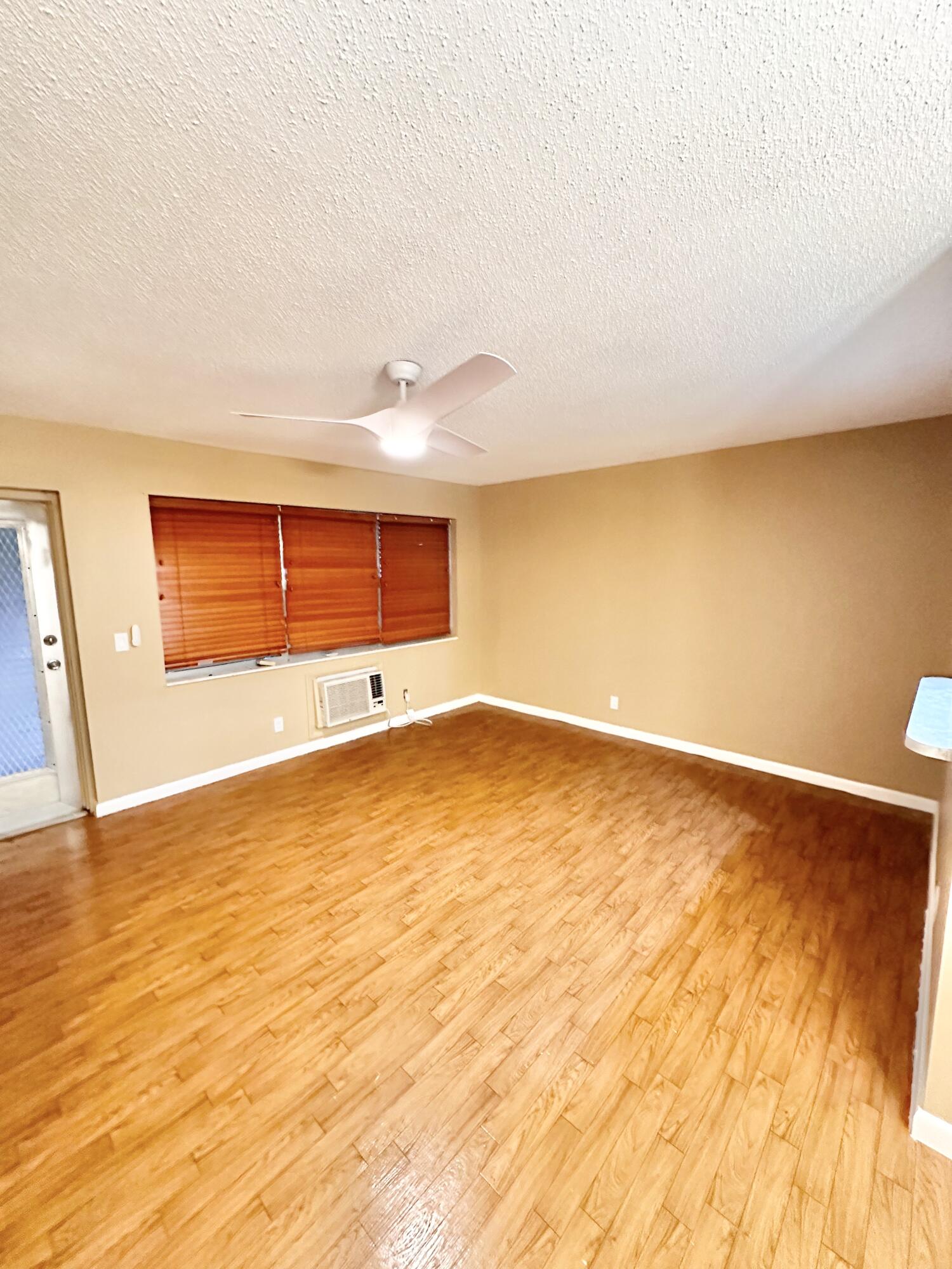 265 Windsor L L, West Palm Beach, Palm Beach County, Florida - 1 Bedrooms  
1 Bathrooms - 