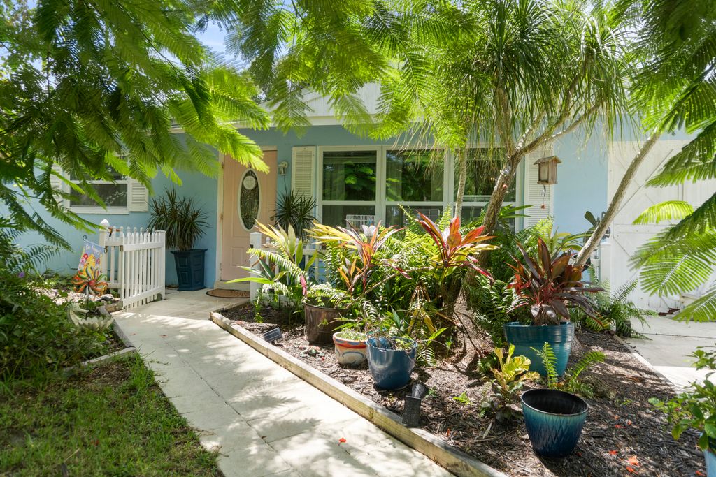Photo of 2545 1st Place N, Vero Beach, FL 32962 (MLS # RX-11120988)