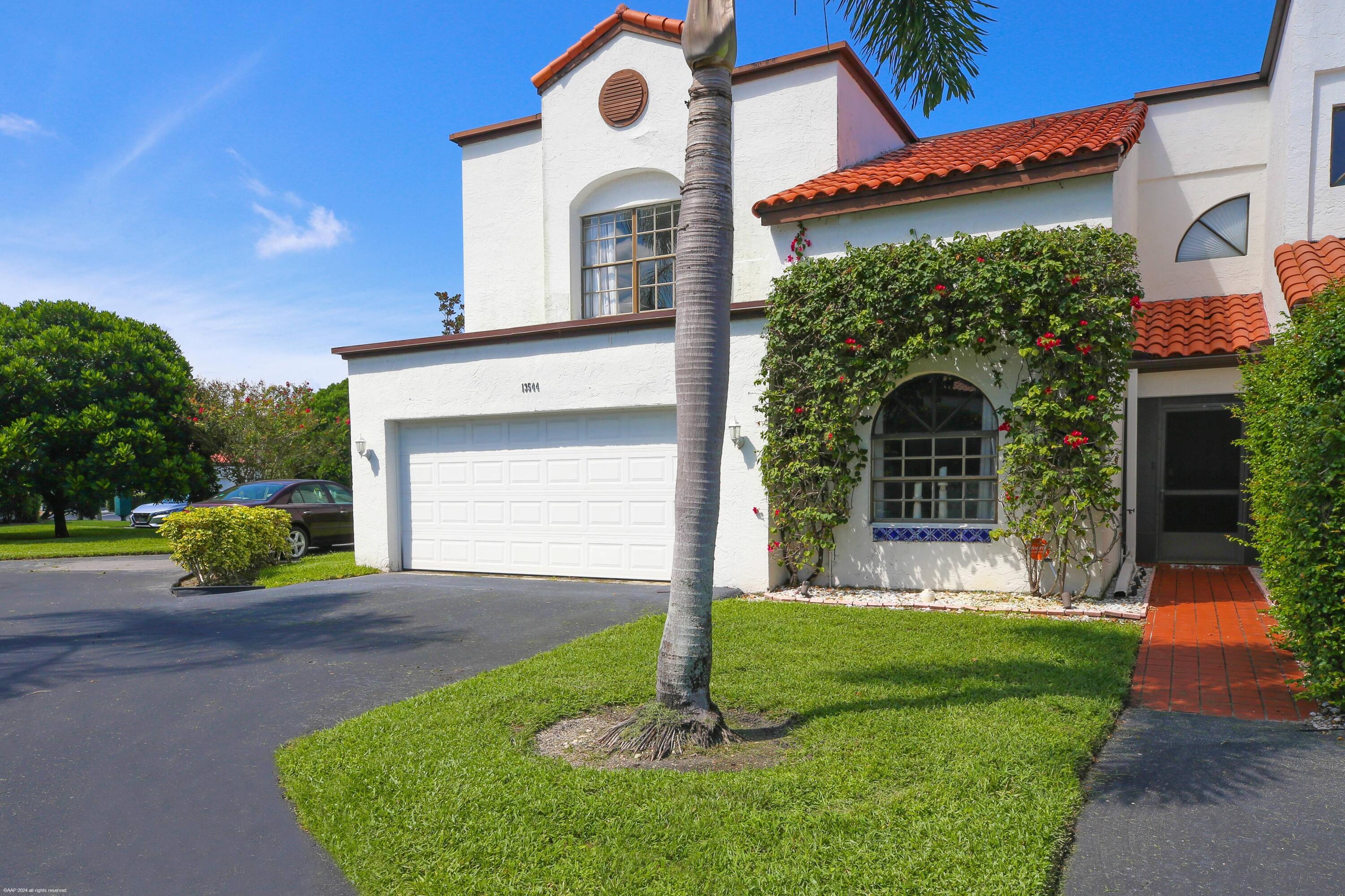 Property for Sale at 13544 Fountain View Boulevard, Wellington, Palm Beach County, Florida - Bedrooms: 4 
Bathrooms: 3.5  - $595,000