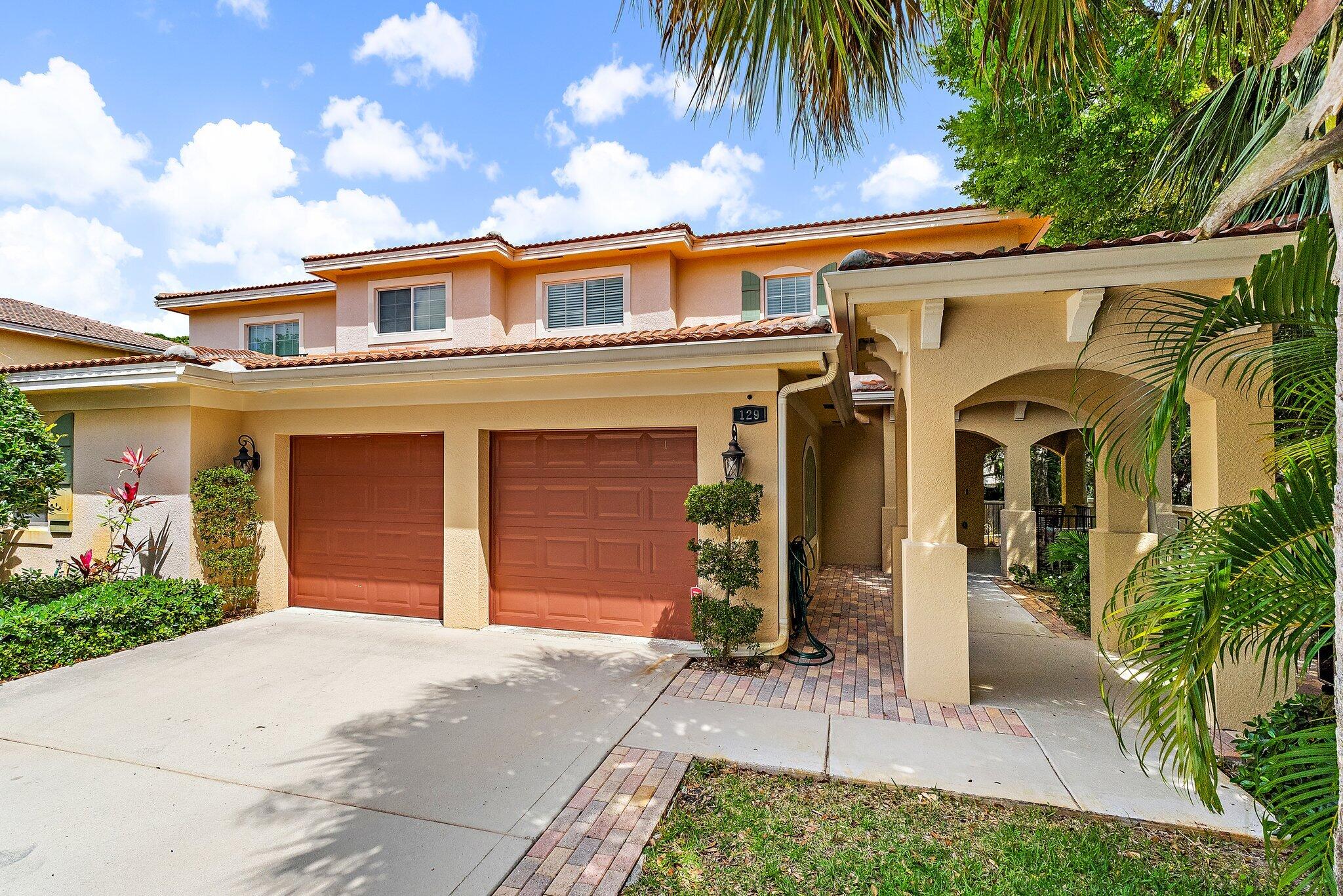 129 White Wing Lane, Jupiter, Palm Beach County, Florida - 4 Bedrooms  
2.5 Bathrooms - 