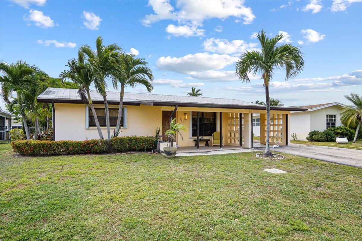 Property for Sale at 523 Riverside Drive, Palm Beach Gardens, Palm Beach County, Florida - Bedrooms: 3 
Bathrooms: 2.5  - $595,000