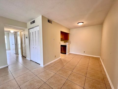 Photo of 1500 N Congress Avenue #B64, West Palm Beach, FL 33401 (MLS # RX-11129257)
