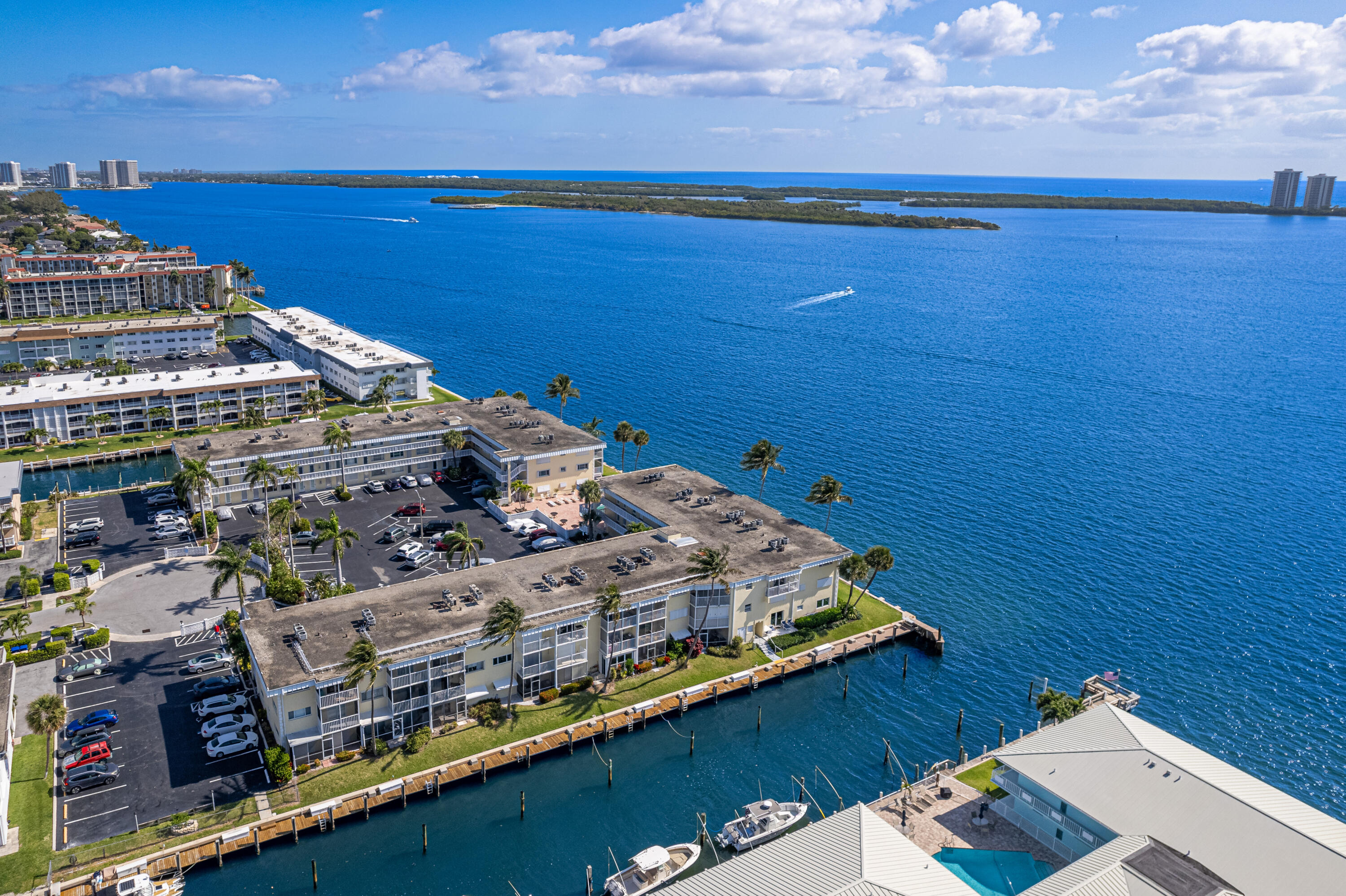 Property for Sale at 111 Doolen Court 208, North Palm Beach, Miami-Dade County, Florida - Bedrooms: 1 
Bathrooms: 1  - $198,000