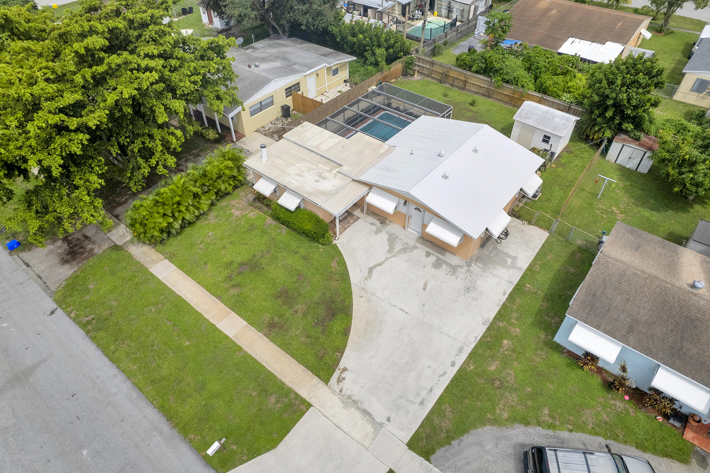 Property for Sale at 9492 Bloomfield Drive, Palm Beach Gardens, Palm Beach County, Florida - Bedrooms: 3 
Bathrooms: 1  - $505,000