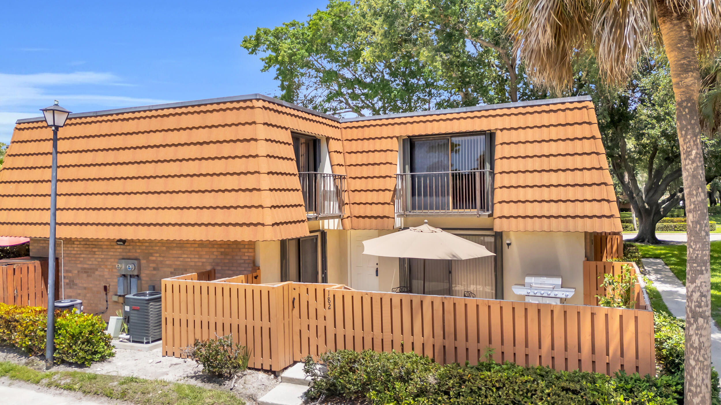 182 Charter Way, West Palm Beach, Palm Beach County, Florida - 2 Bedrooms  
2.5 Bathrooms - 
