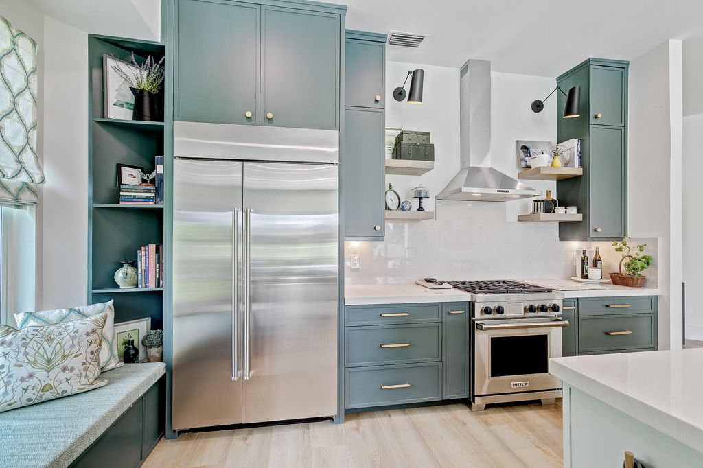 Photo of 605 Masters Way, Palm Beach Gardens, FL 33418 (MLS # RX-11077394)