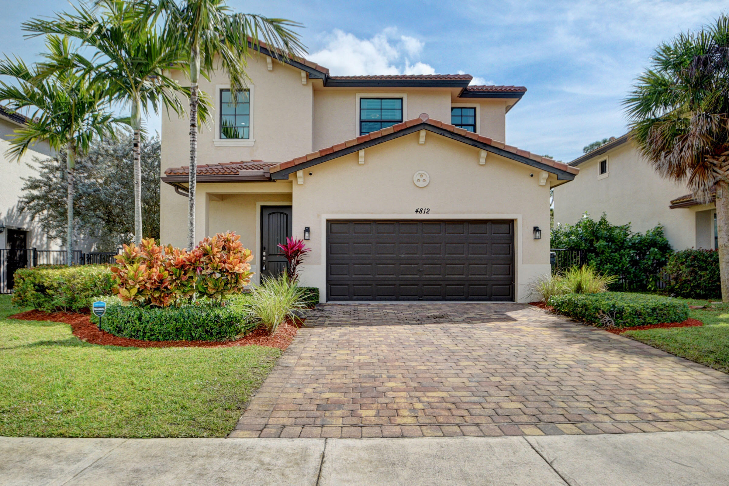 4812 Conifer Court, Greenacres, Palm Beach County, Florida - 5 Bedrooms  
3.5 Bathrooms - 