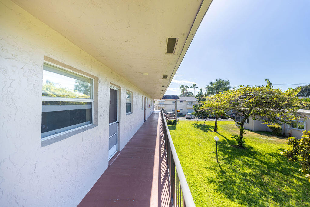 500 Bonnie Boulevard 176, Palm Springs, Miami-Dade County, Florida - 1 Bedrooms  
1 Bathrooms - 