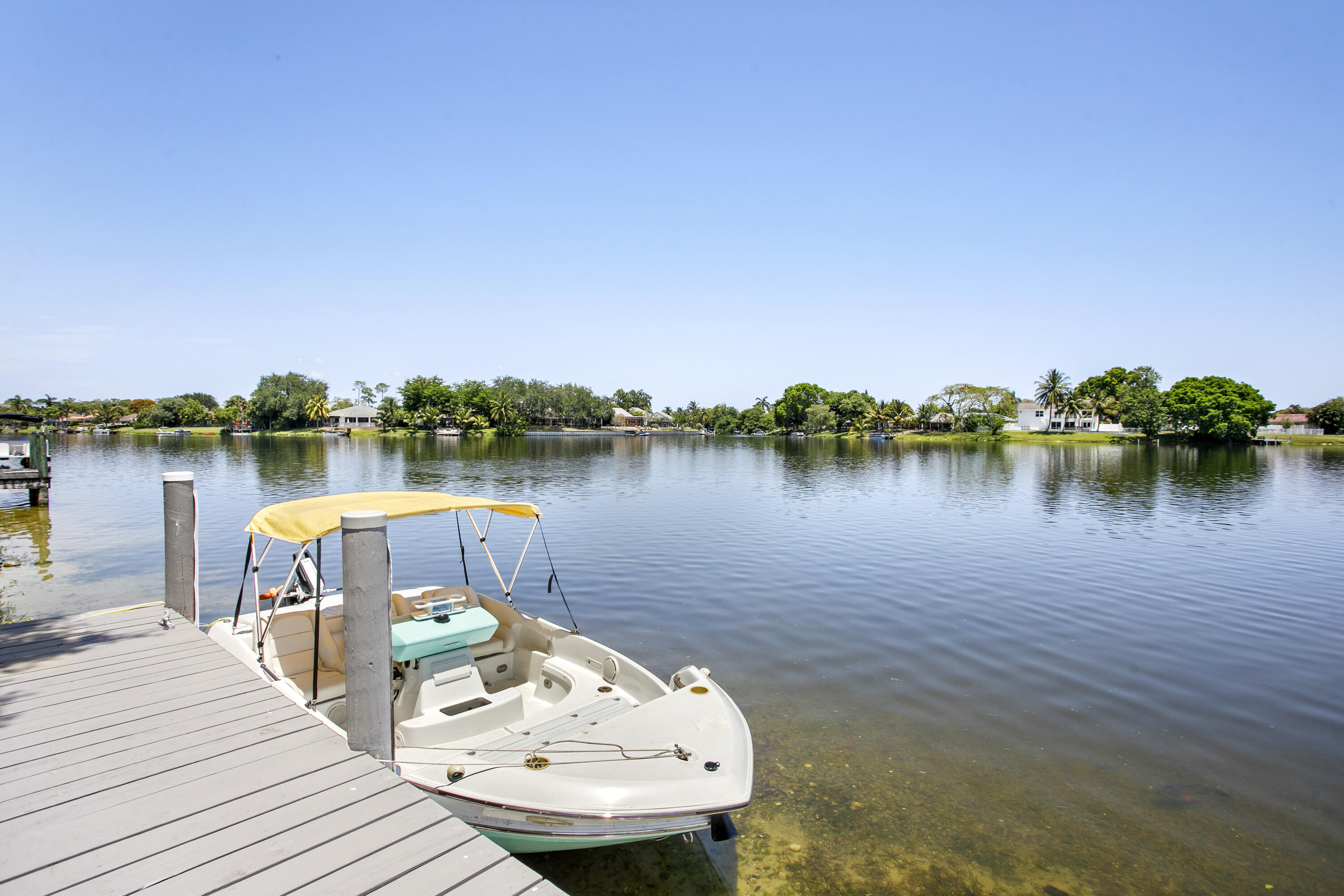 Property for Sale at 1136 Lake Breeze Drive, Wellington, Palm Beach County, Florida - Bedrooms: 4 
Bathrooms: 3  - $960,000