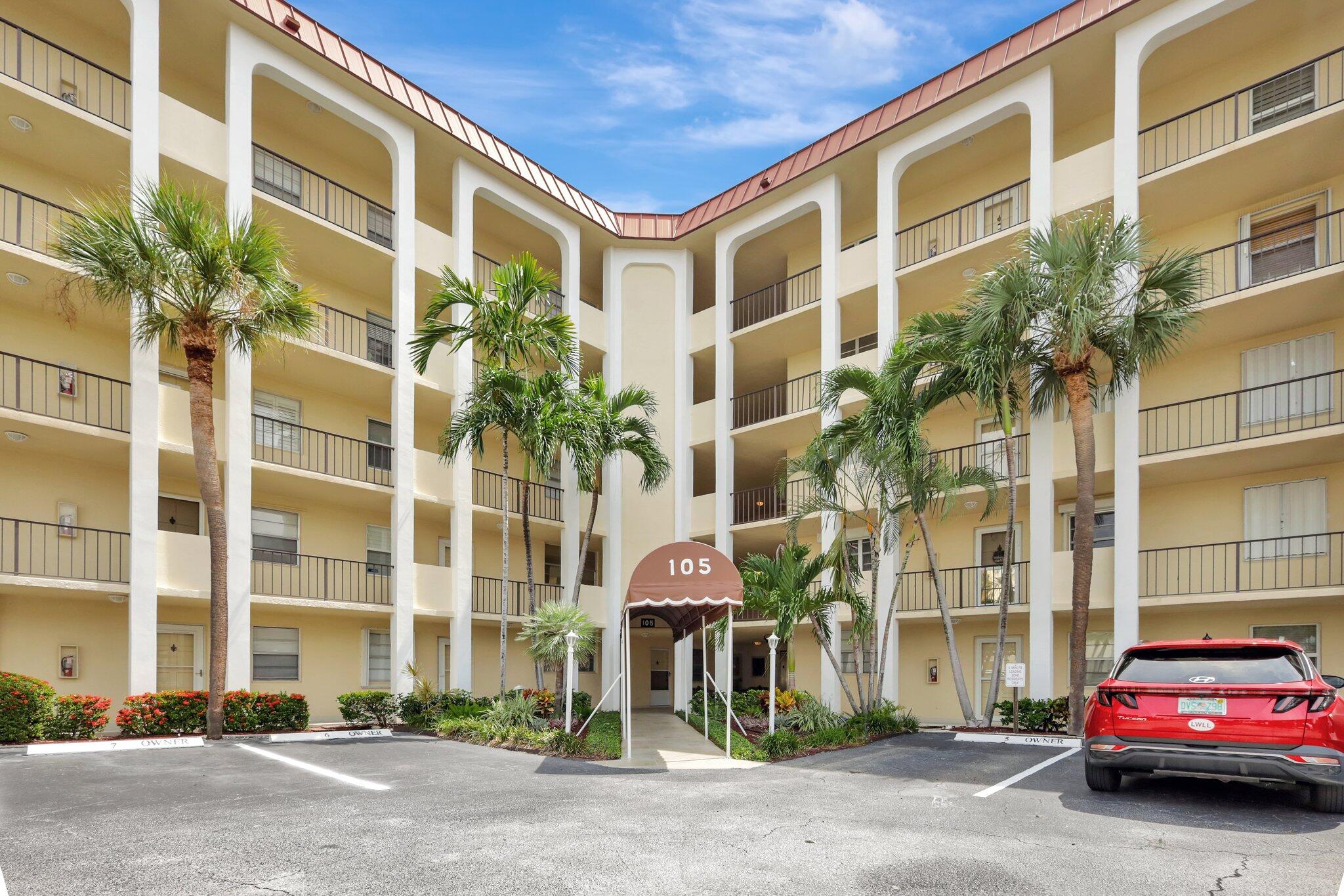 Property for Sale at 105 Paradise Harbour Boulevard 412, North Palm Beach, Miami-Dade County, Florida - Bedrooms: 2 
Bathrooms: 2  - $375,000