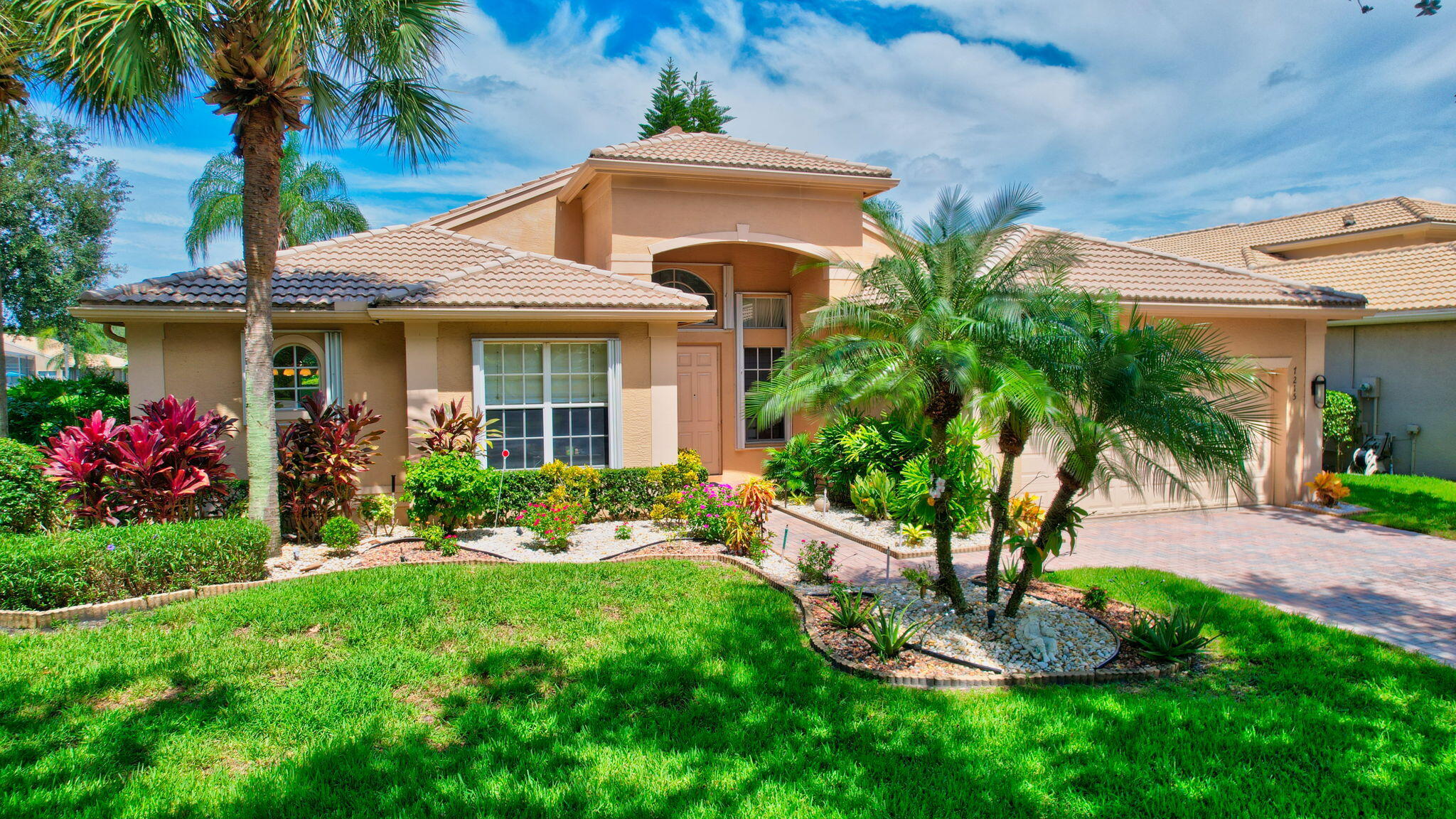 7215 Great Falls Circle, Boynton Beach, Palm Beach County, Florida - 3 Bedrooms  
2.5 Bathrooms - 