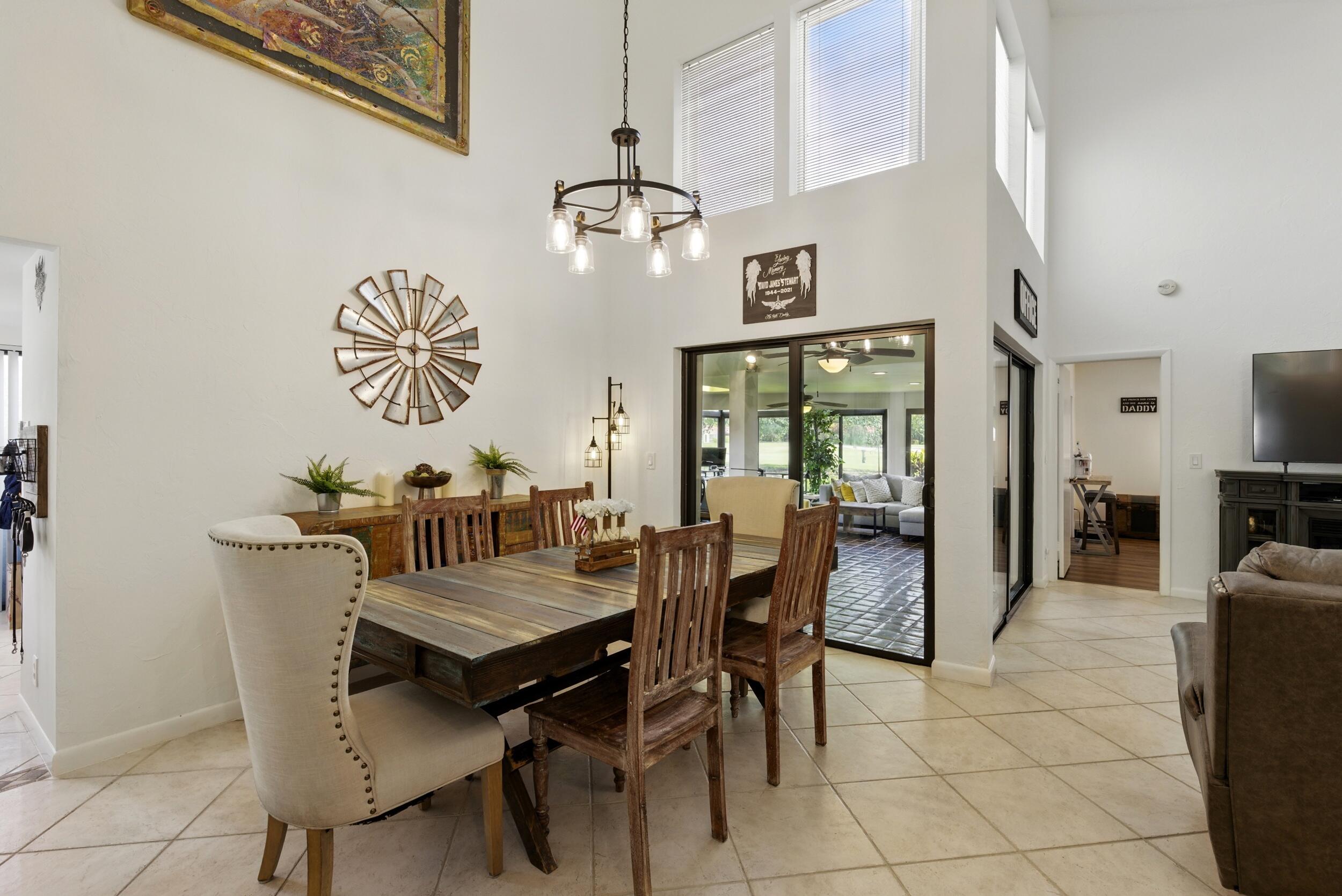 5625 Lakeview Mews Court, Boynton Beach, Palm Beach County, Florida - 4 Bedrooms  
2.5 Bathrooms - 