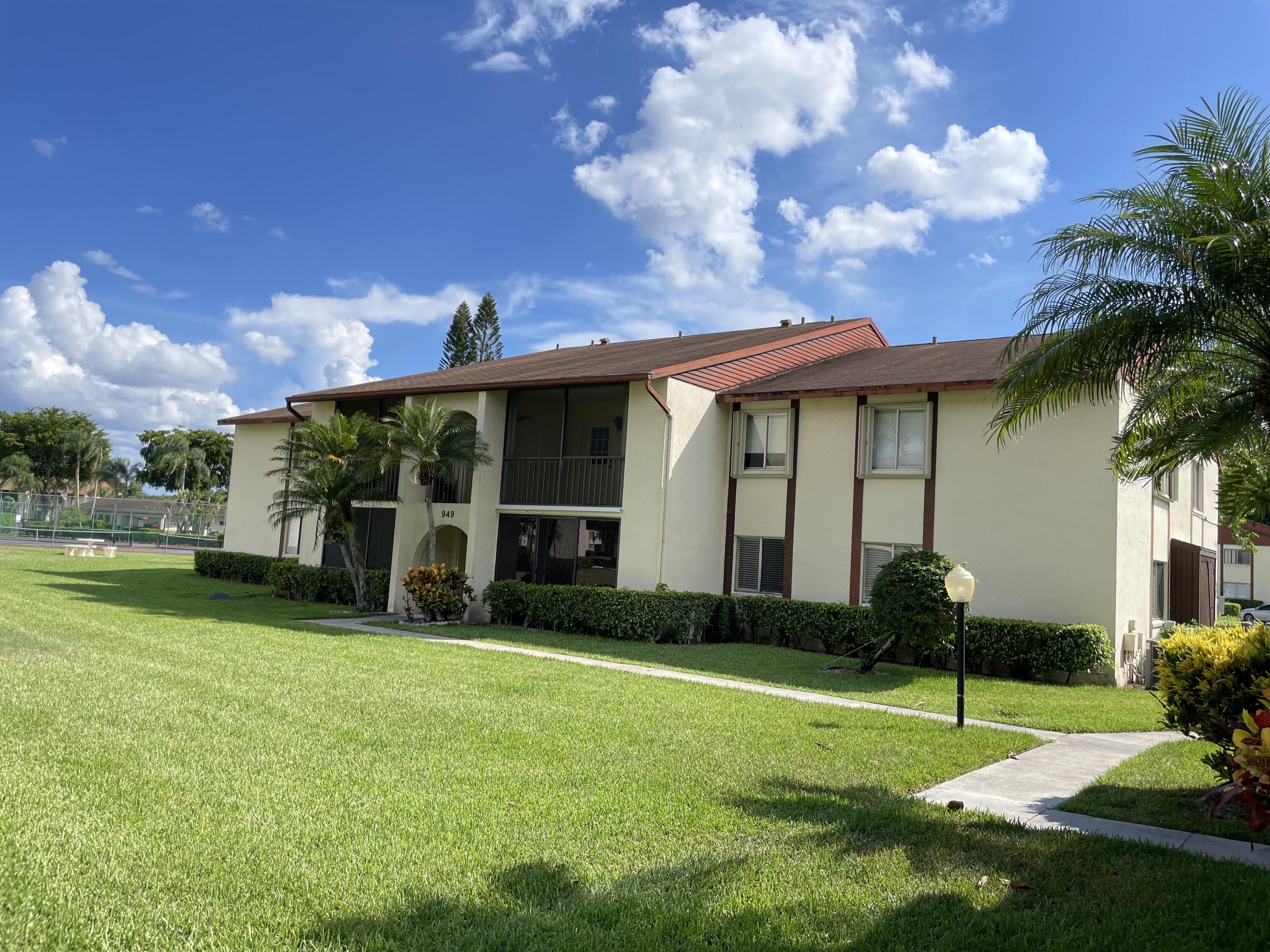 Property for Sale at 4759 Sable Pine Circle B1, West Palm Beach, Palm Beach County, Florida - Bedrooms: 2 
Bathrooms: 2  - $229,000