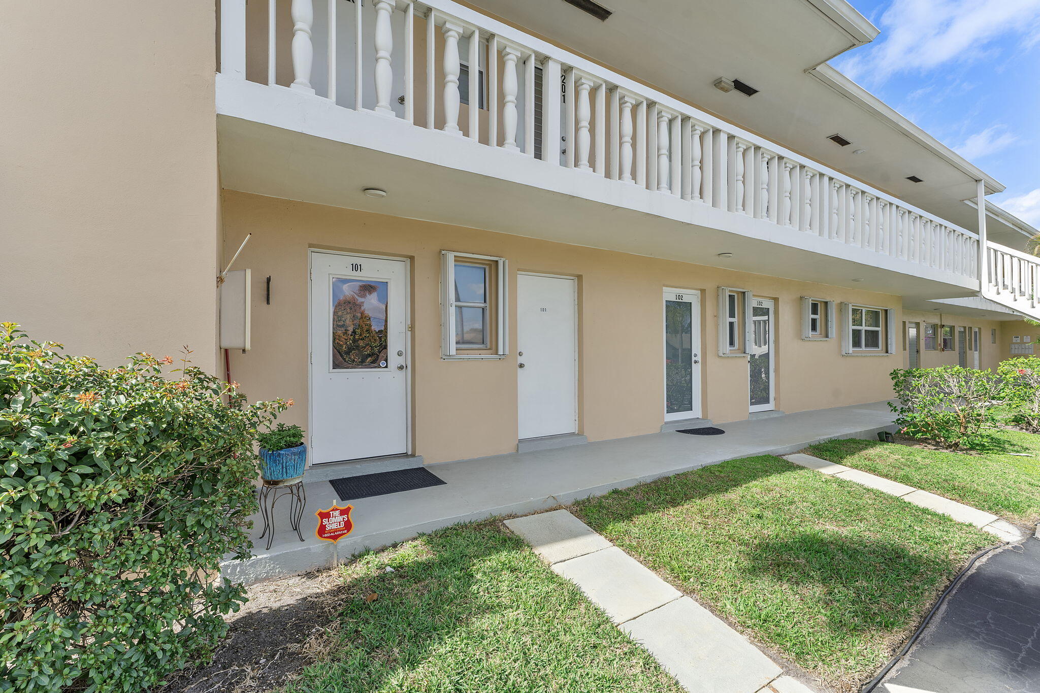 2161 Ne 1st Court 101, Boynton Beach, Palm Beach County, Florida - 2 Bedrooms  
2 Bathrooms - 