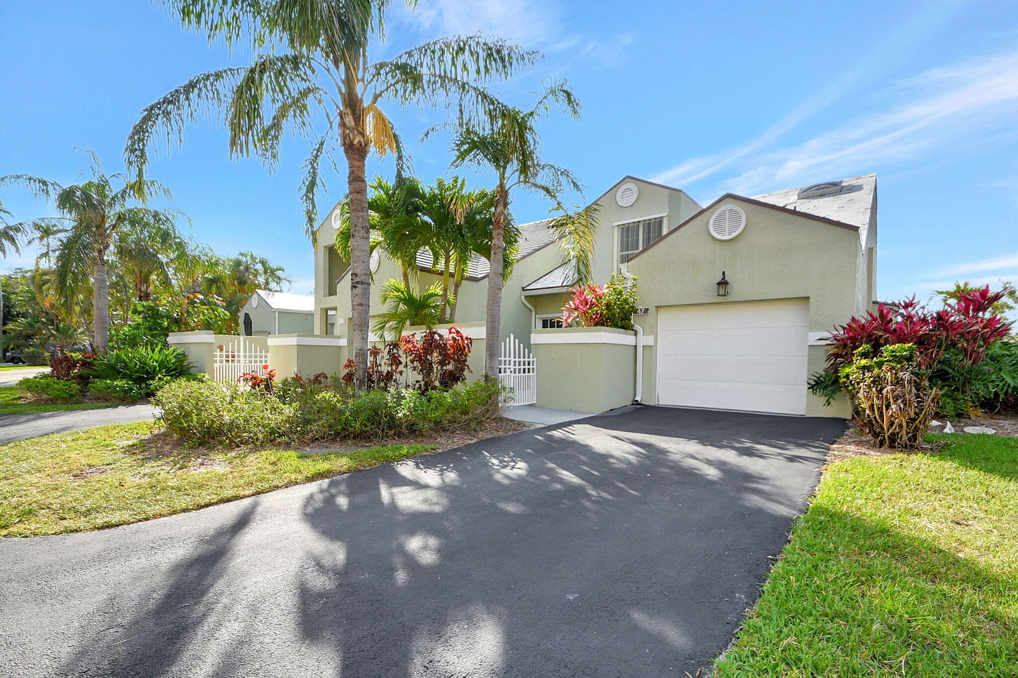 Property for Sale at 47 N Lakeshore Drive, Hypoluxo, Palm Beach County, Florida - Bedrooms: 2 
Bathrooms: 2  - $569,500