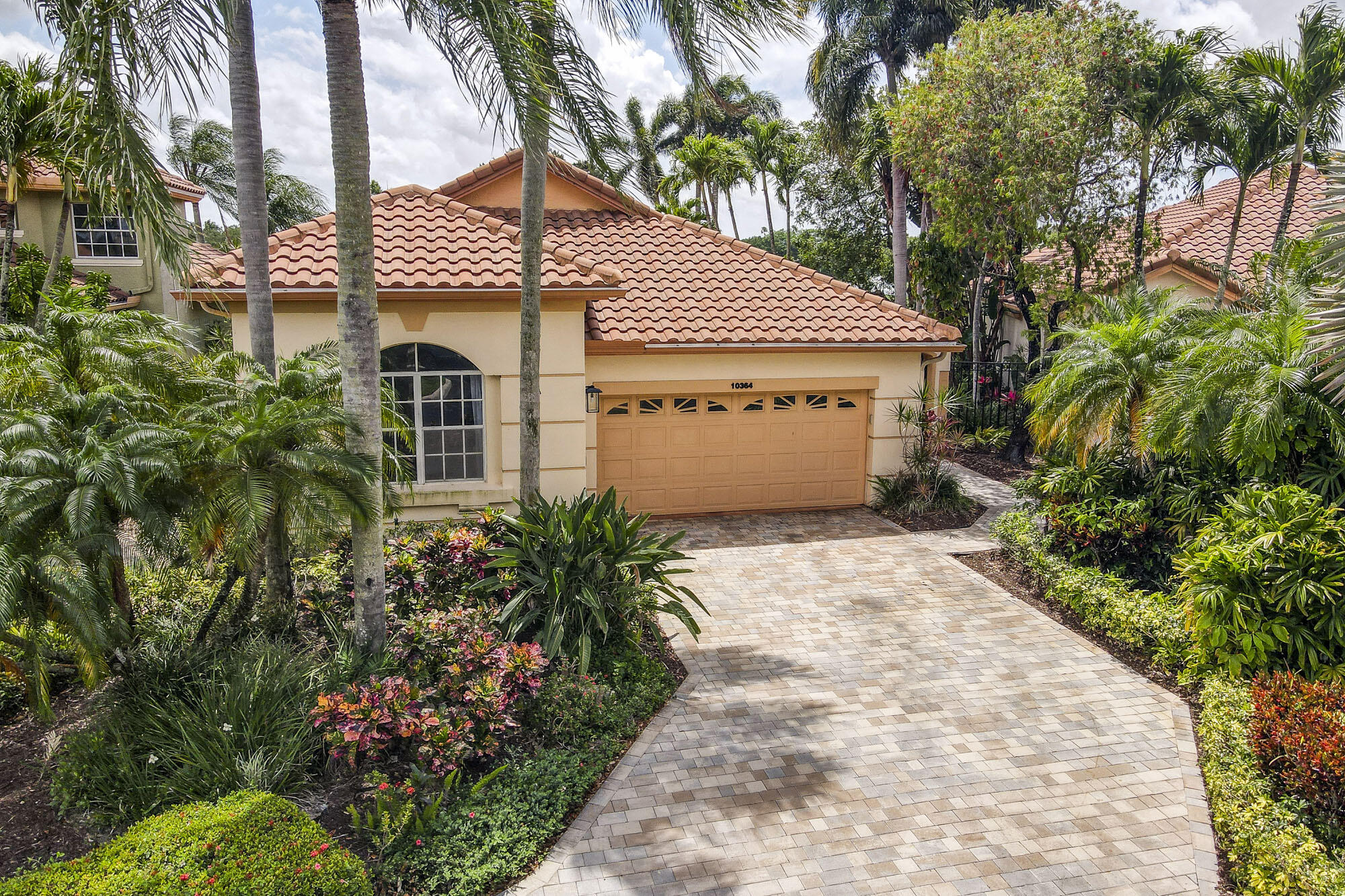 Property for Sale at 10364 Osprey Trace, West Palm Beach, Palm Beach County, Florida - Bedrooms: 3 
Bathrooms: 2.5  - $699,900