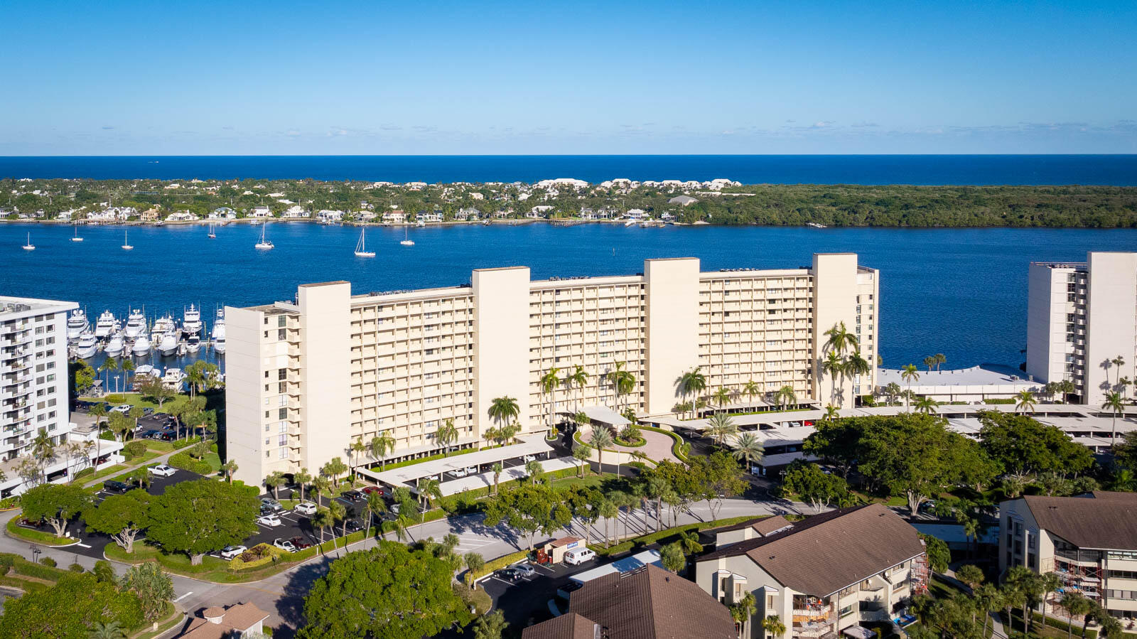 136 Lakeshore Drive Ph 10, North Palm Beach, Miami-Dade County, Florida - 2 Bedrooms  
2 Bathrooms - 