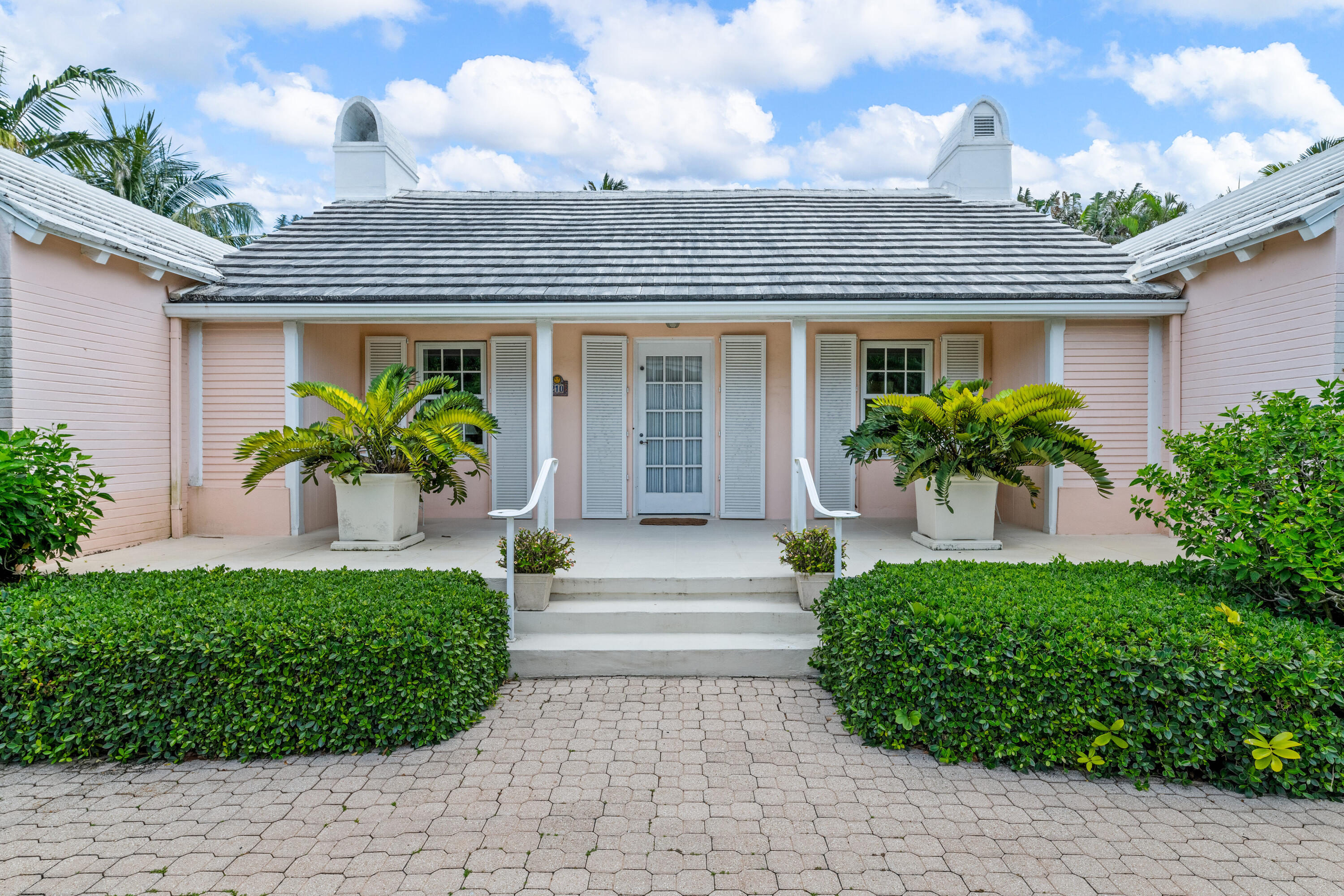 Property for Sale at 210 Jamaica Lane, Palm Beach, Palm Beach County, Florida - Bedrooms: 3 
Bathrooms: 3.5  - $6,300,000