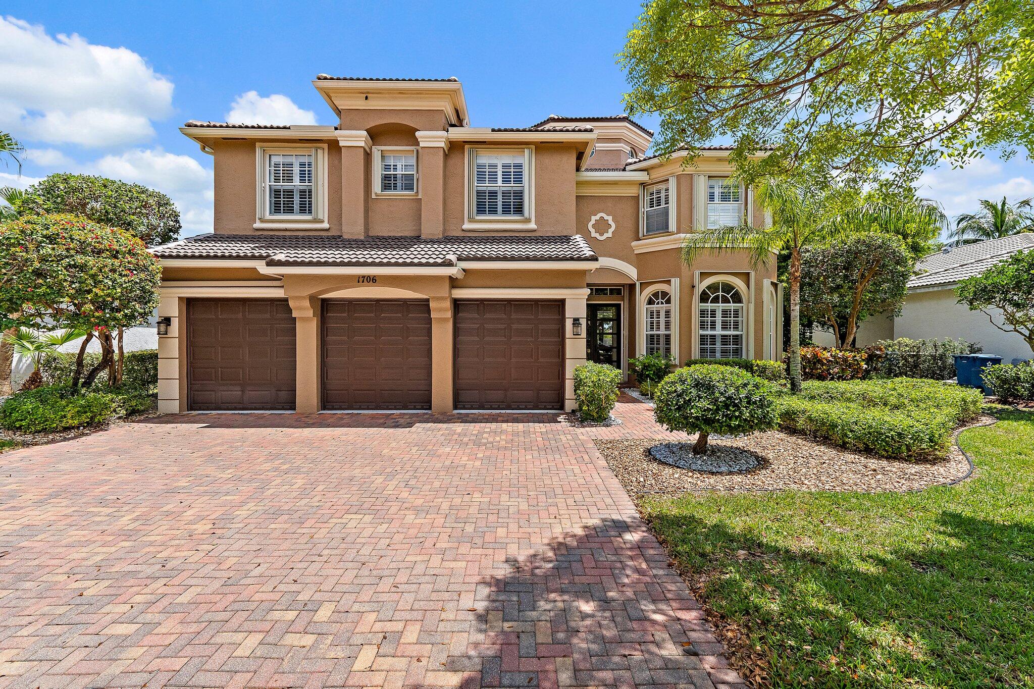 1706 Annandale Circle, Royal Palm Beach, Palm Beach County, Florida - 5 Bedrooms  
5.5 Bathrooms - 
