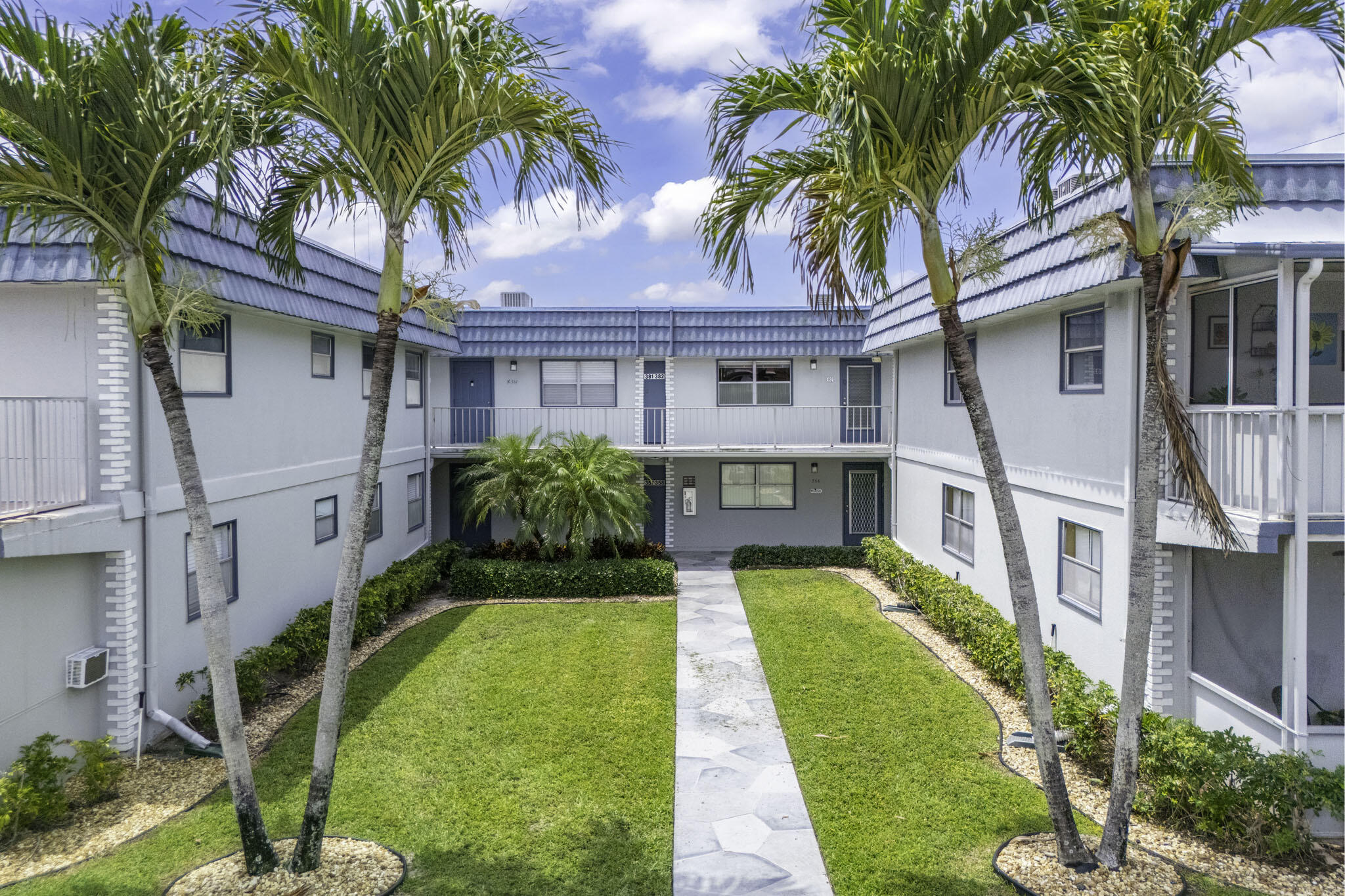 Property for Sale at 382 S Brittany H, Delray Beach, Palm Beach County, Florida - Bedrooms: 1 
Bathrooms: 1.5  - $65,000