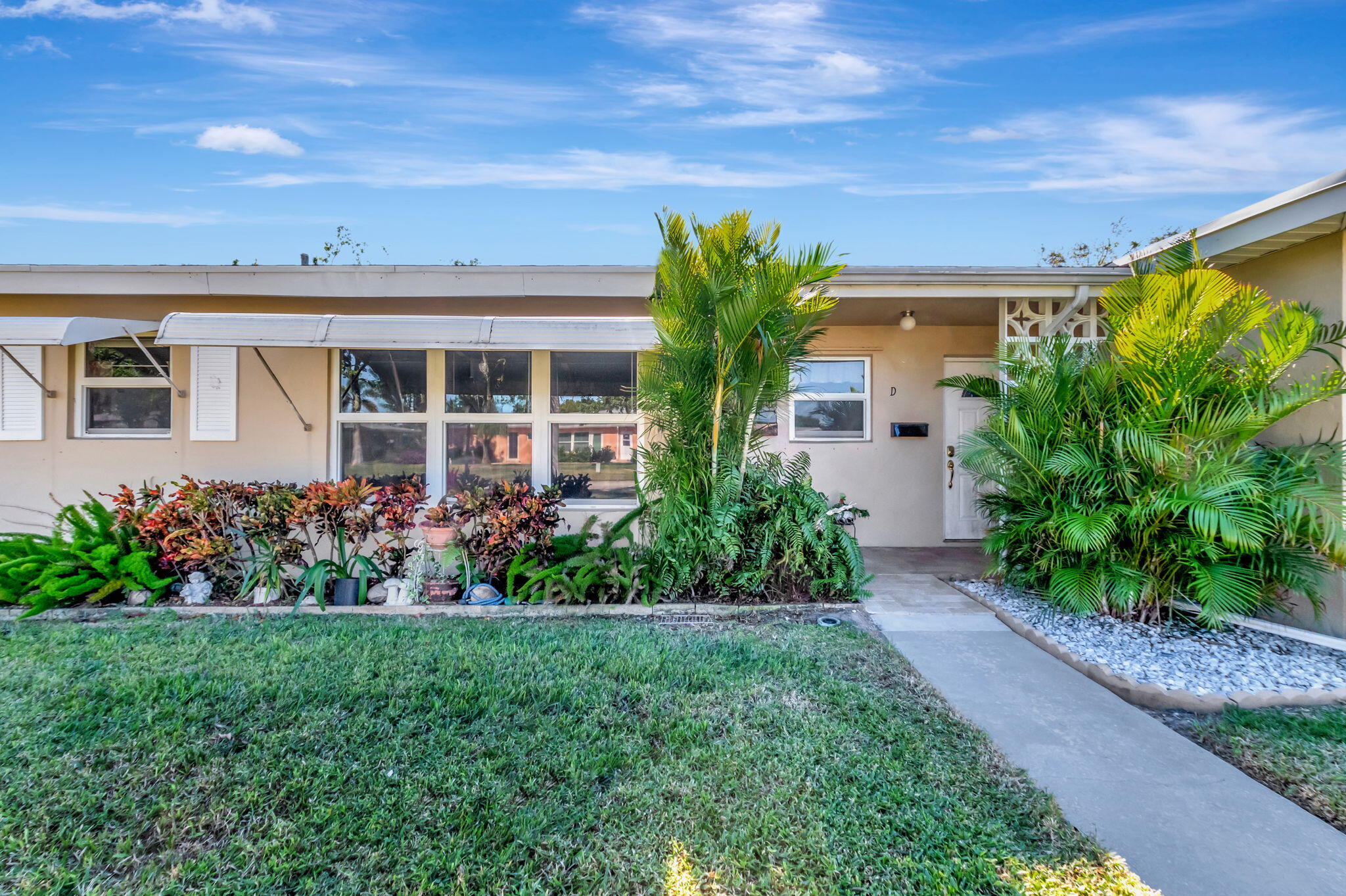 Property for Sale at 240 High Point Court C, Boynton Beach, Palm Beach County, Florida - Bedrooms: 1 
Bathrooms: 1.5  - $175,000